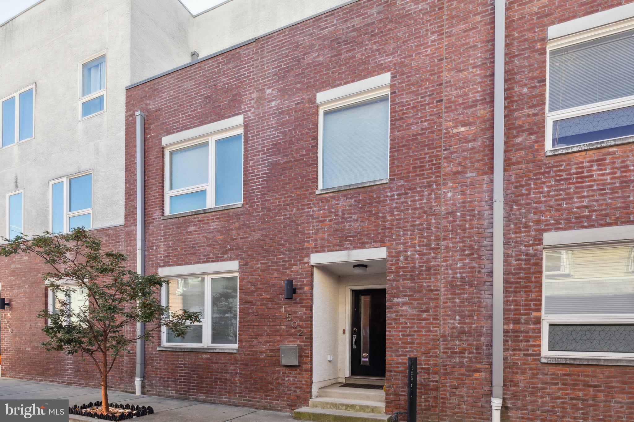 1502 Earl St