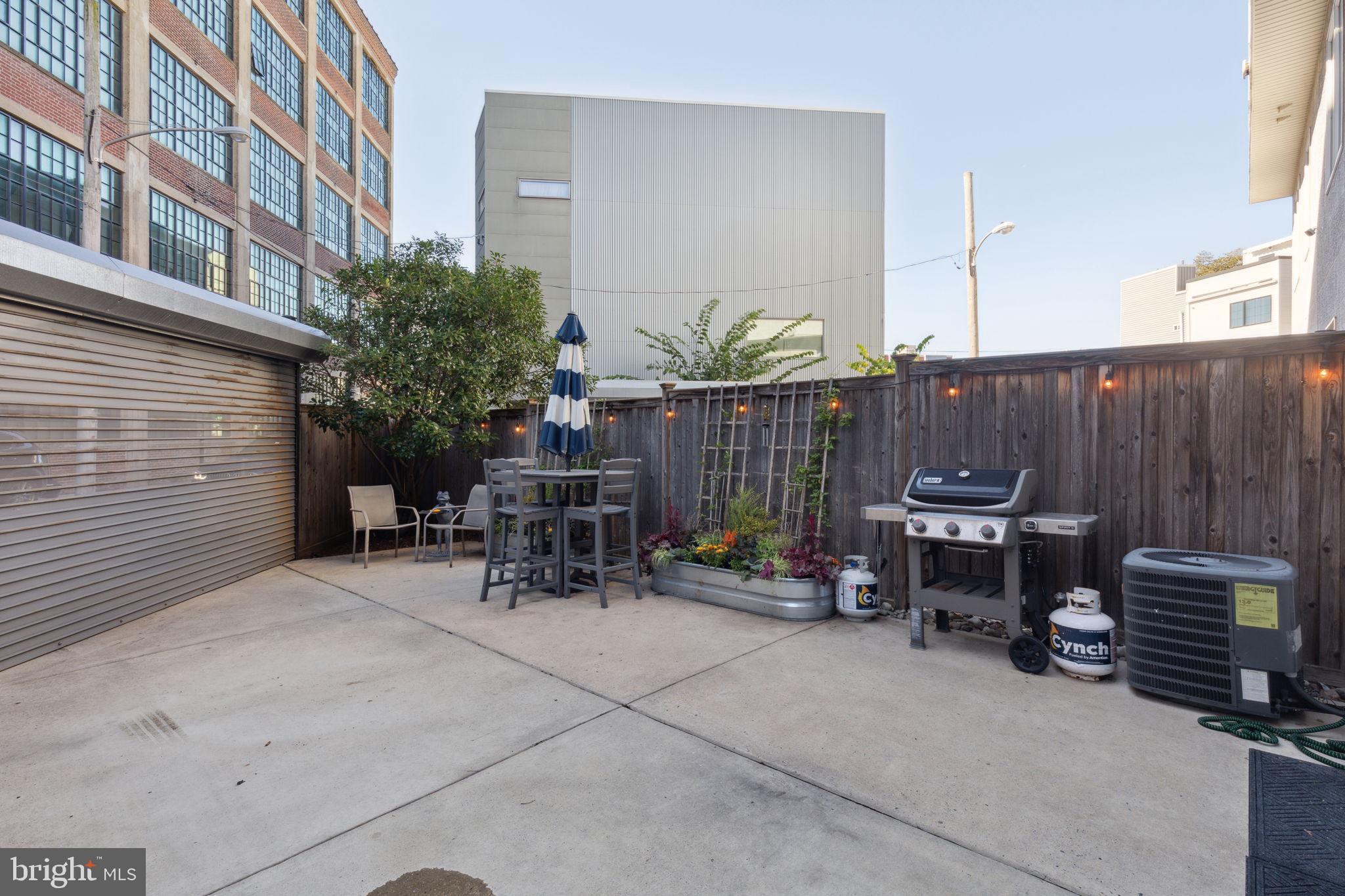 1502 Earl St
