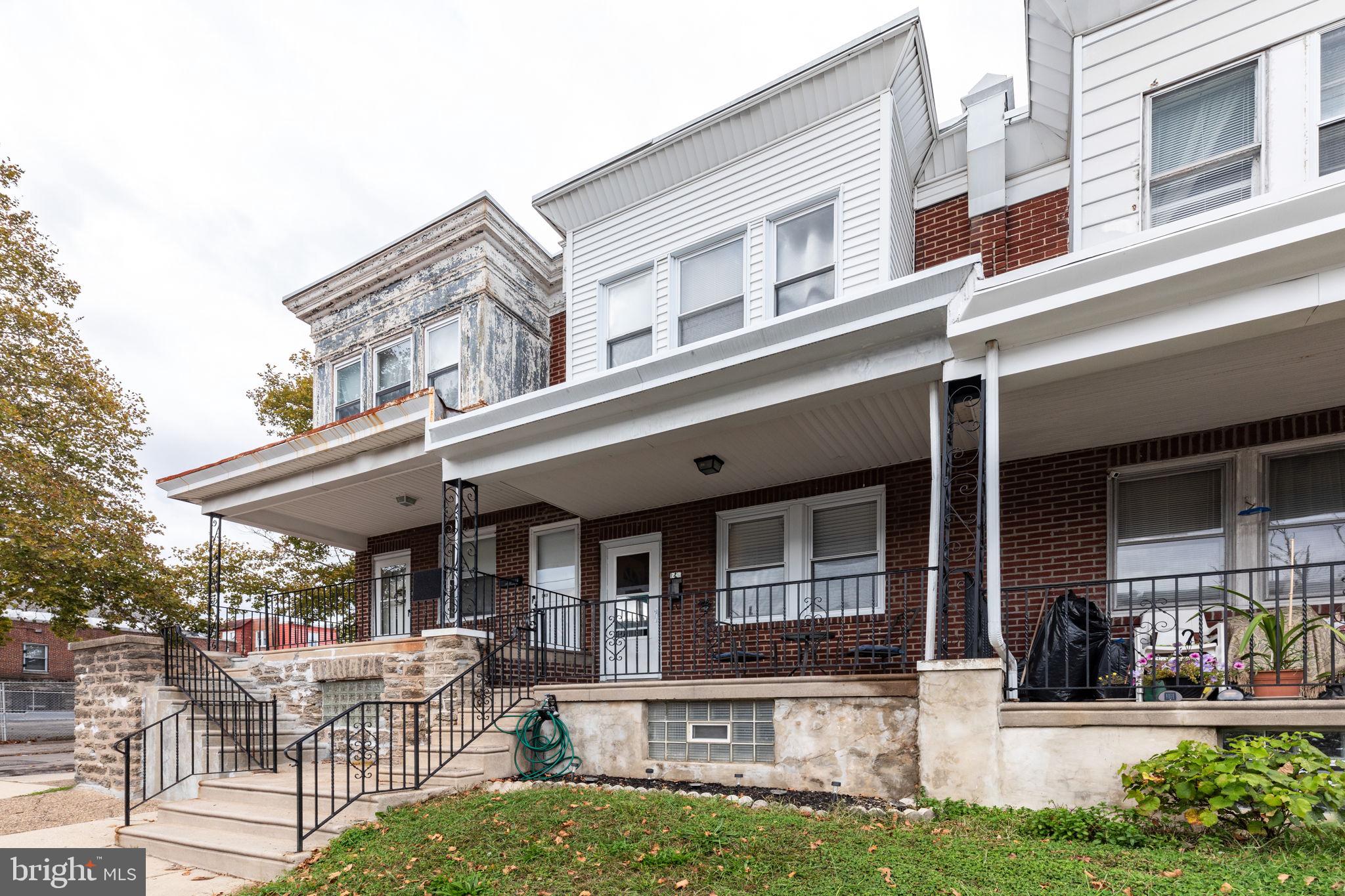241 W Champlost St