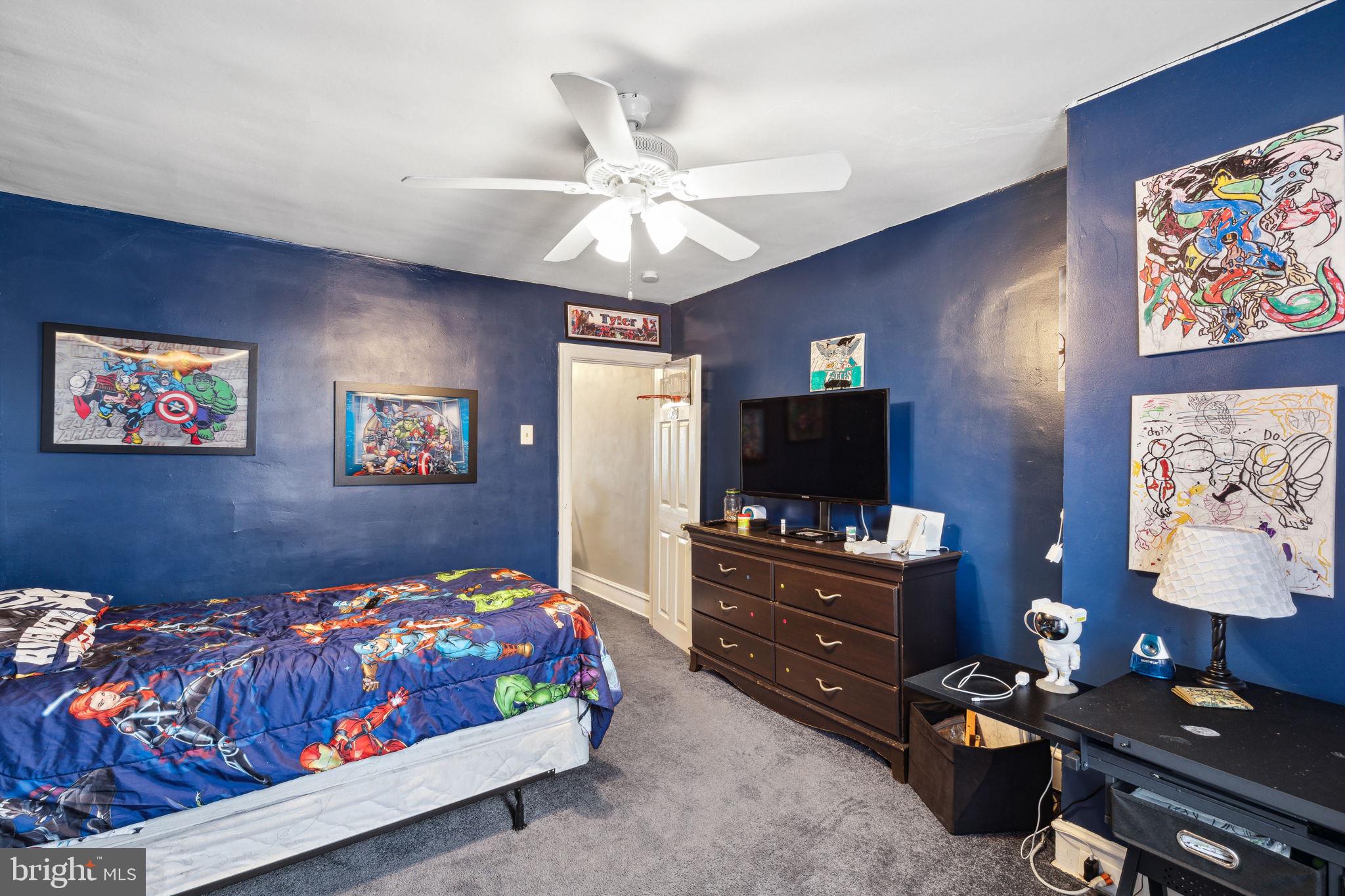 241 W Champlost St