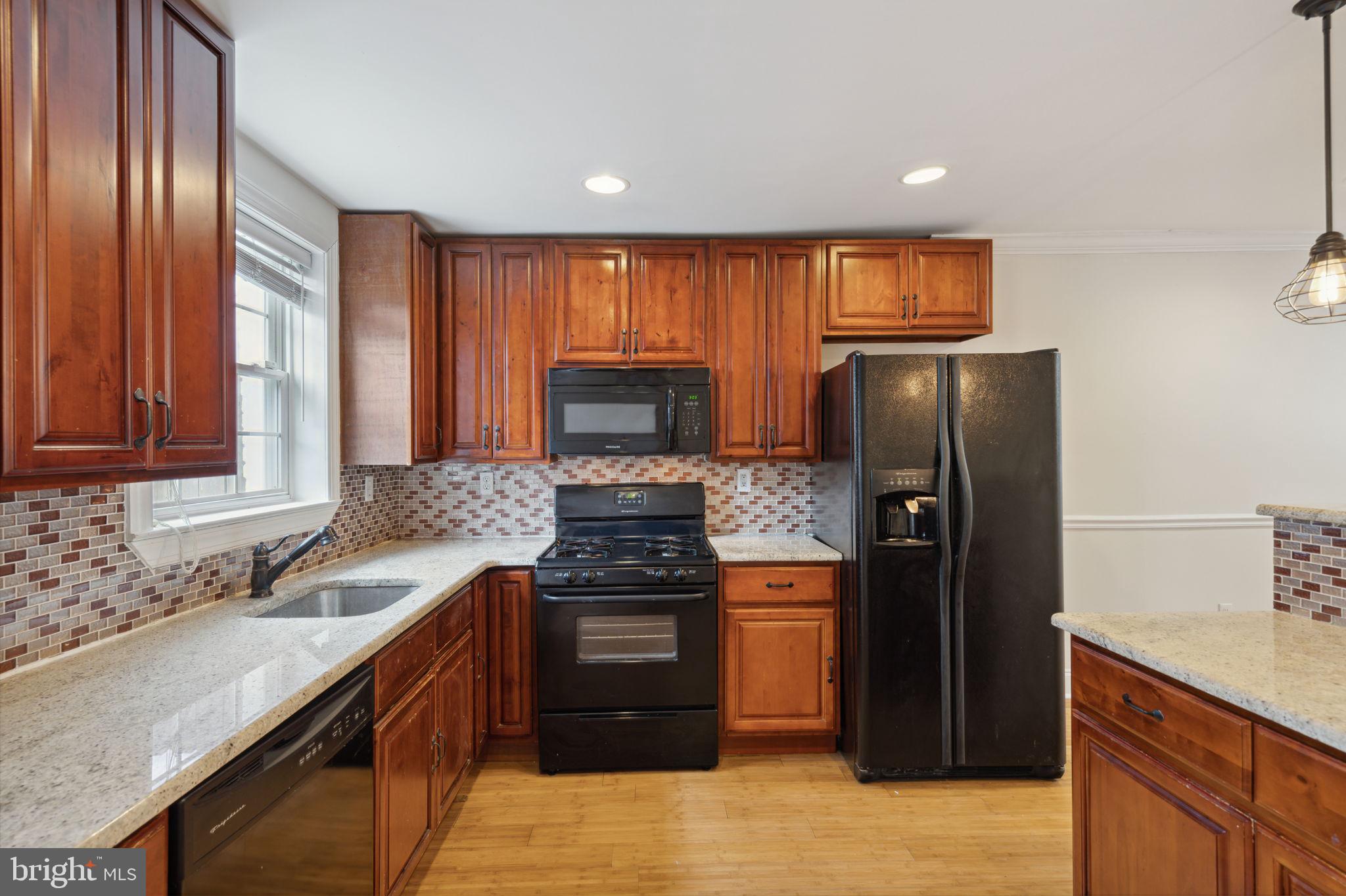 2229 KIMBALL ST