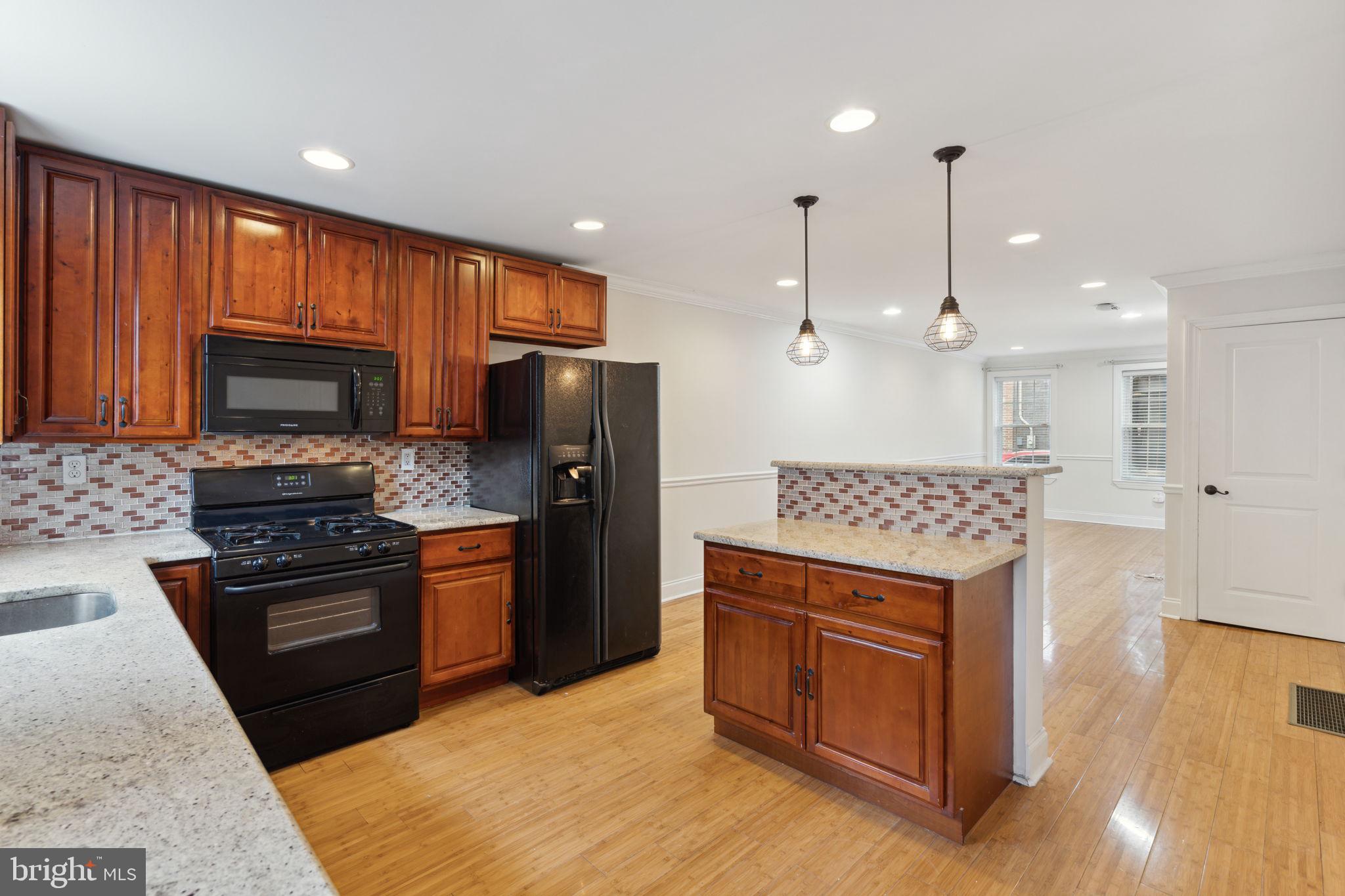 2229 KIMBALL ST