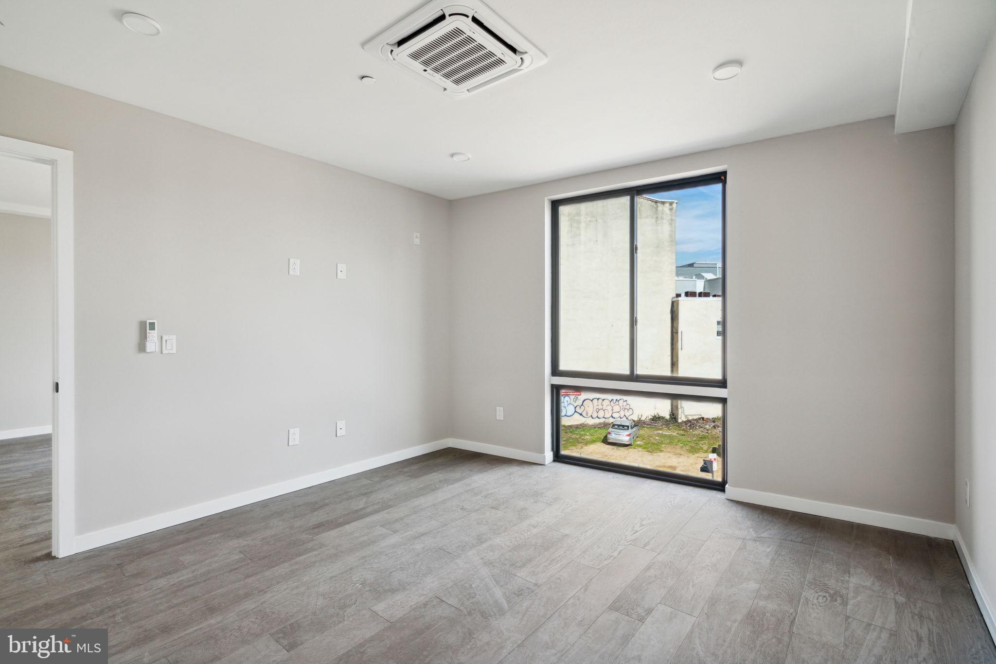 1648-50 Ridge Ave #2a