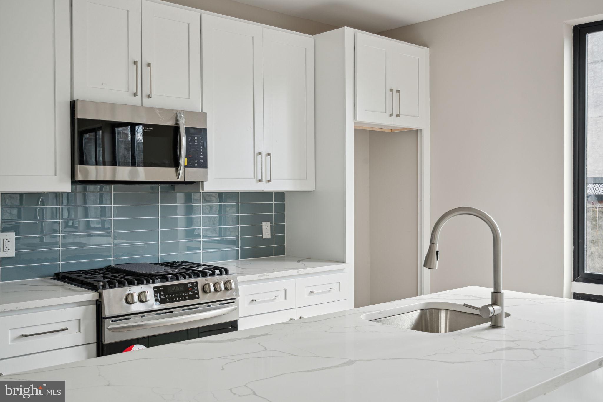 1648-50 Ridge Ave #2a