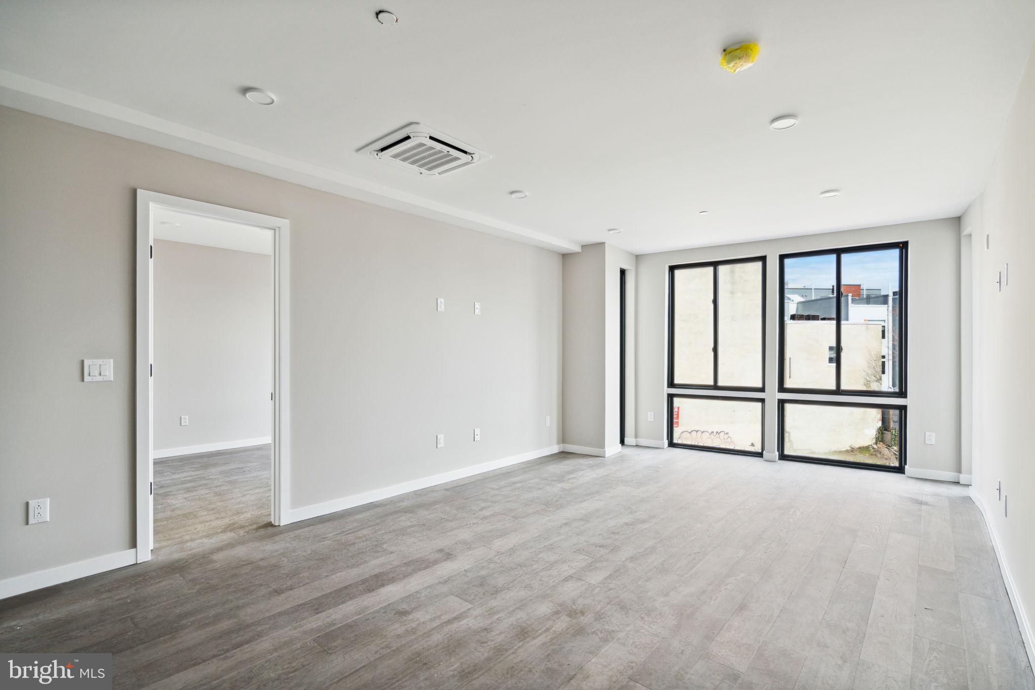 1648-50 Ridge Ave #2a