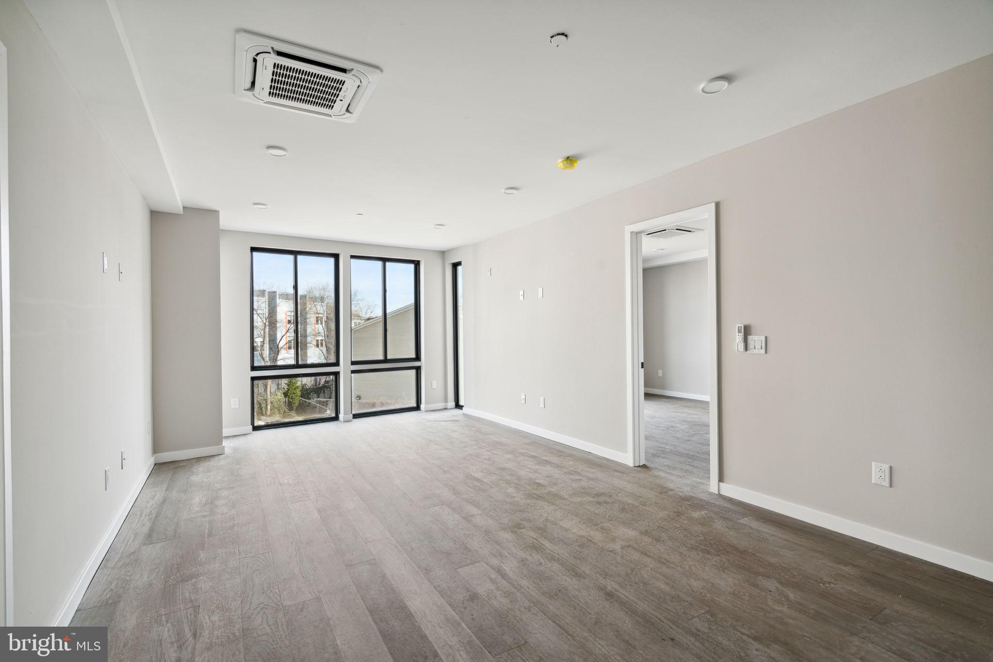 1648-50 Ridge Ave #2a