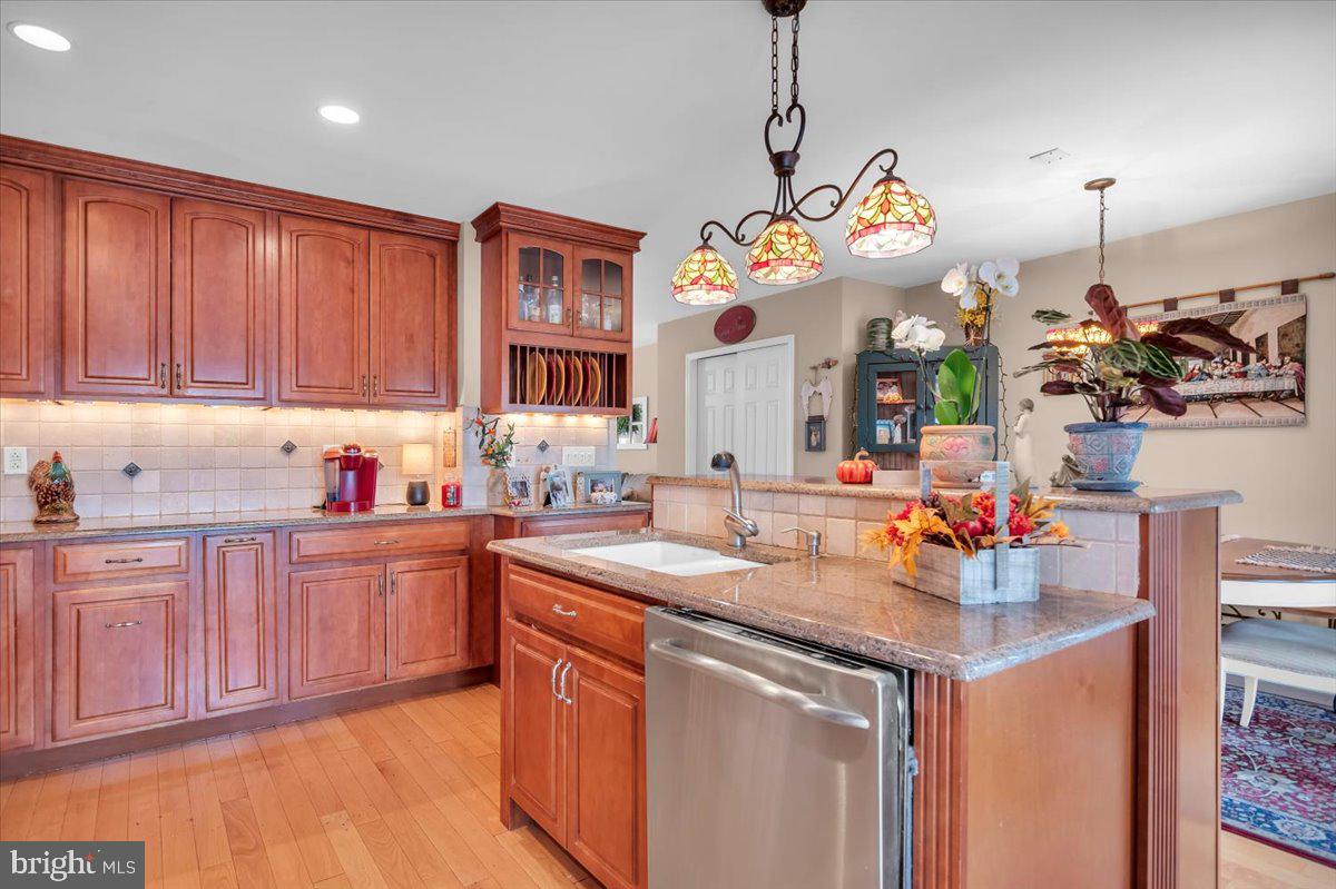 4245 Chalfont Pl