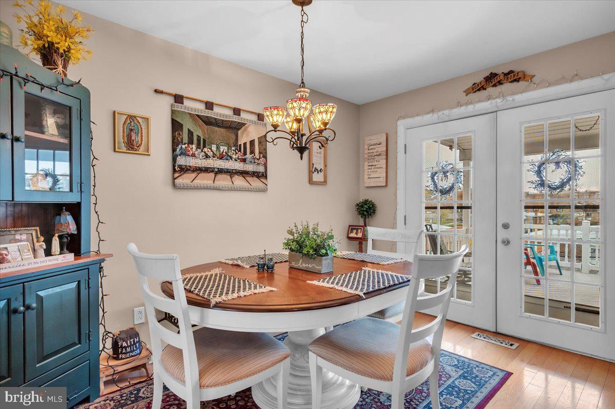4245 Chalfont Pl