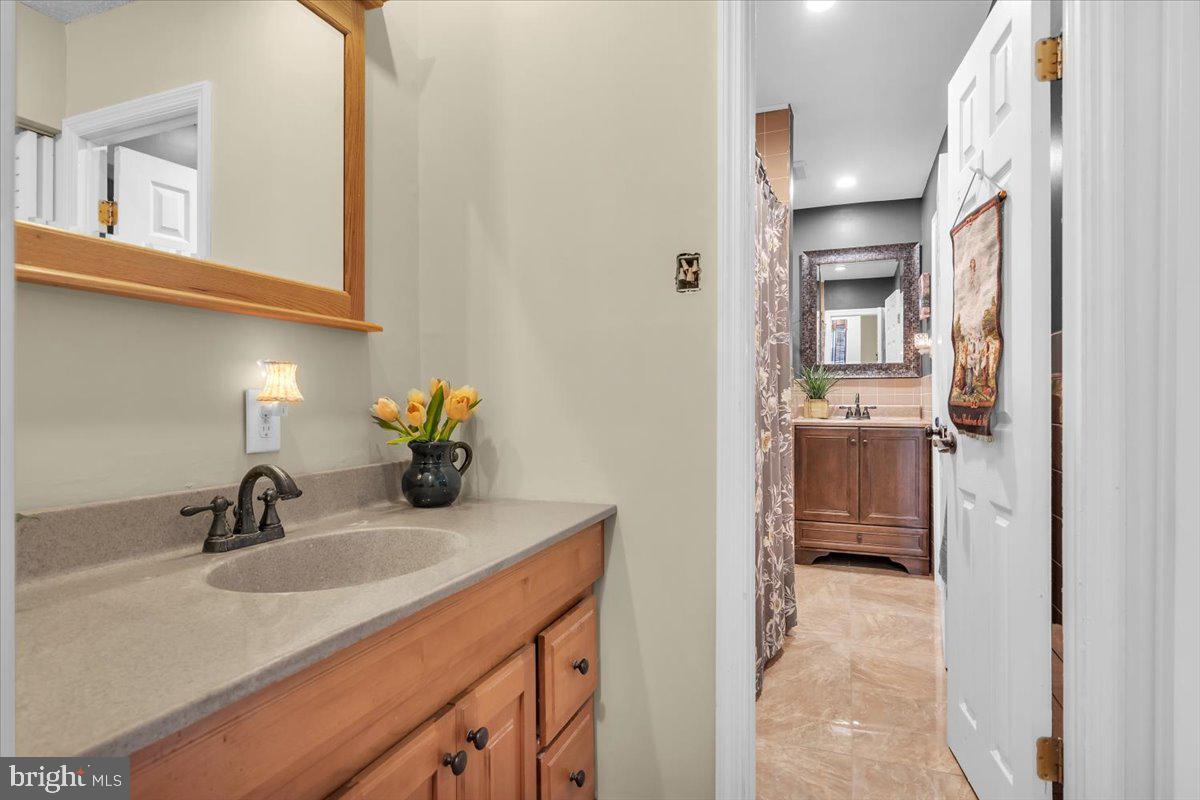 4245 Chalfont Pl