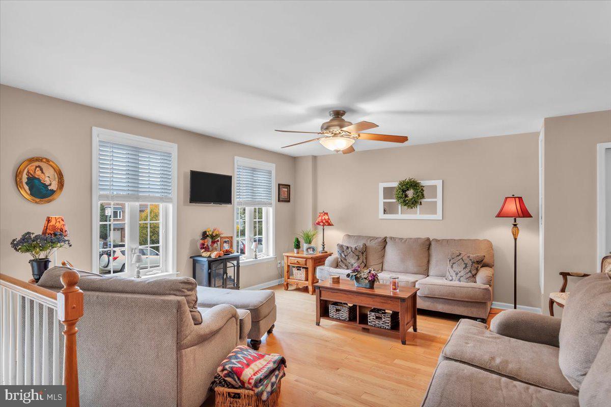 4245 Chalfont Pl