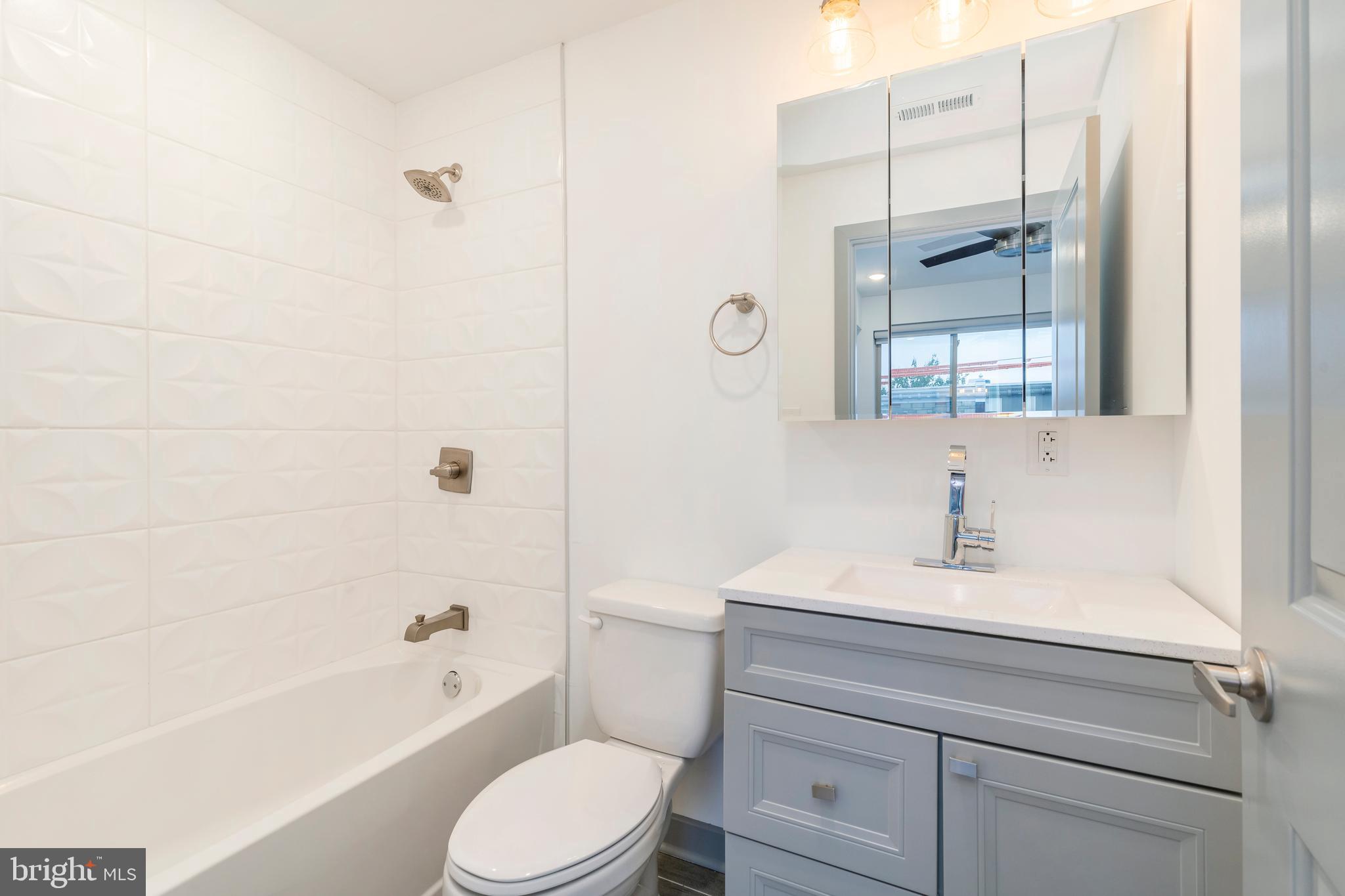 415 W Berks St #2
