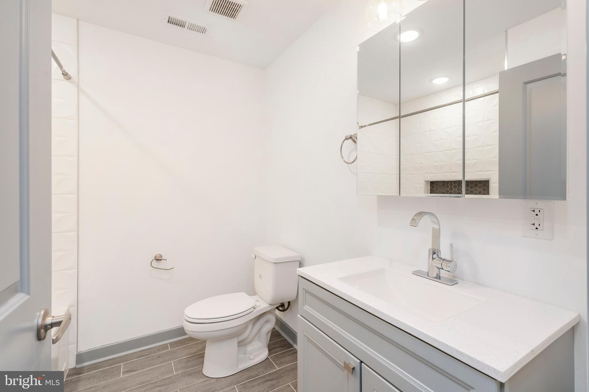 415 W Berks St #2