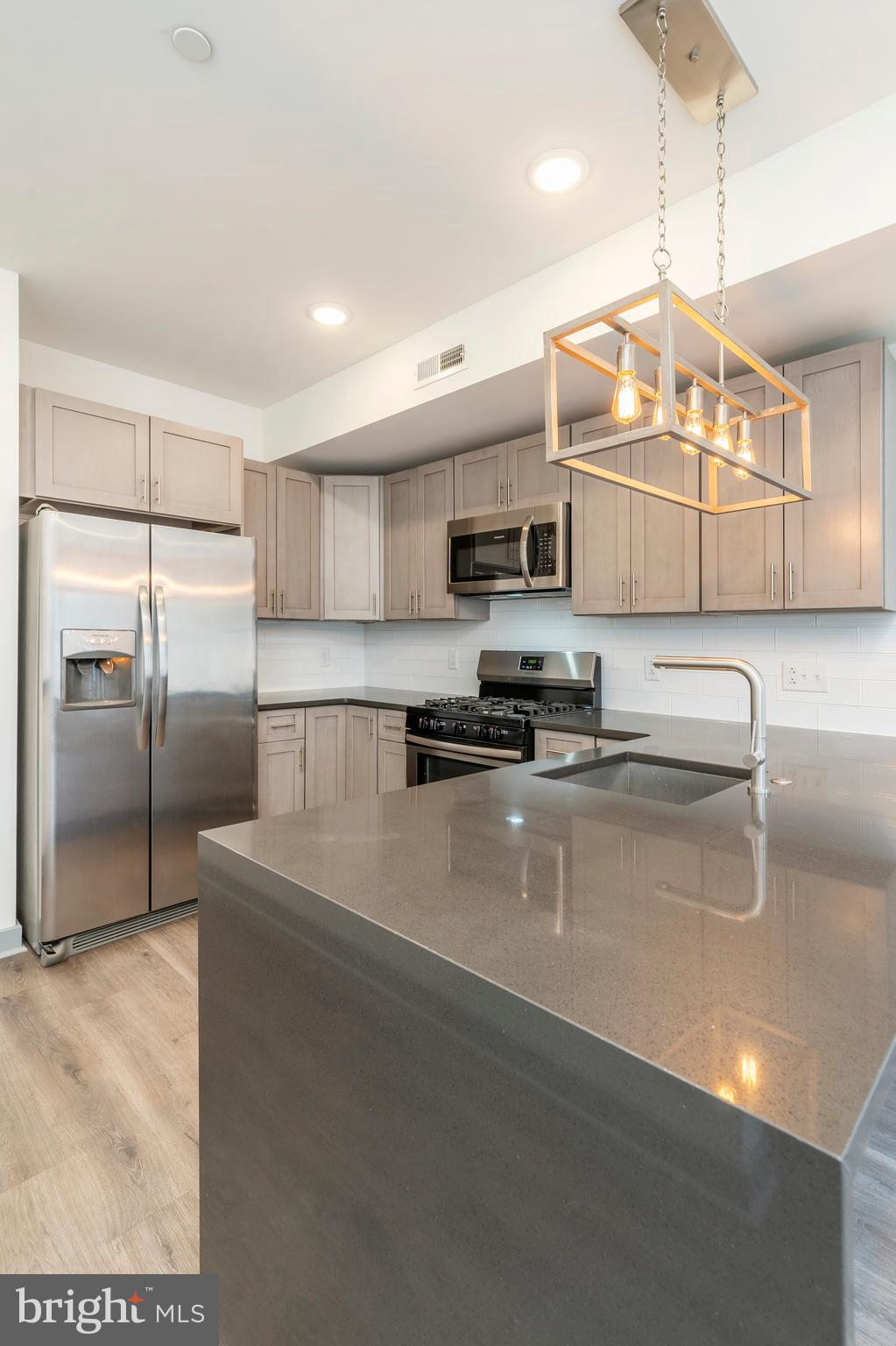 415 W Berks St #2
