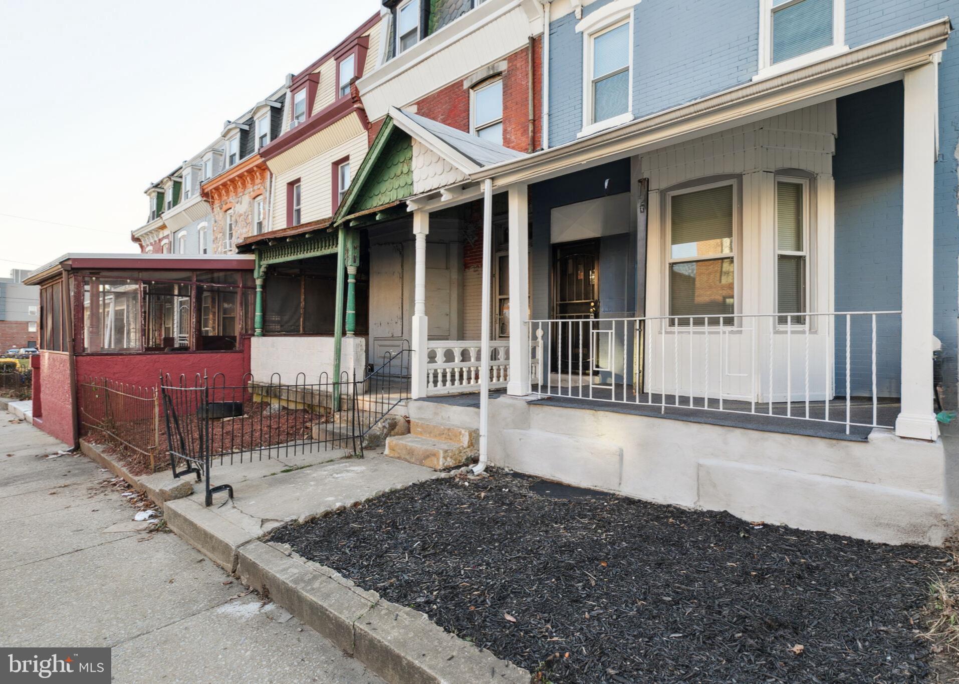 656 Union St