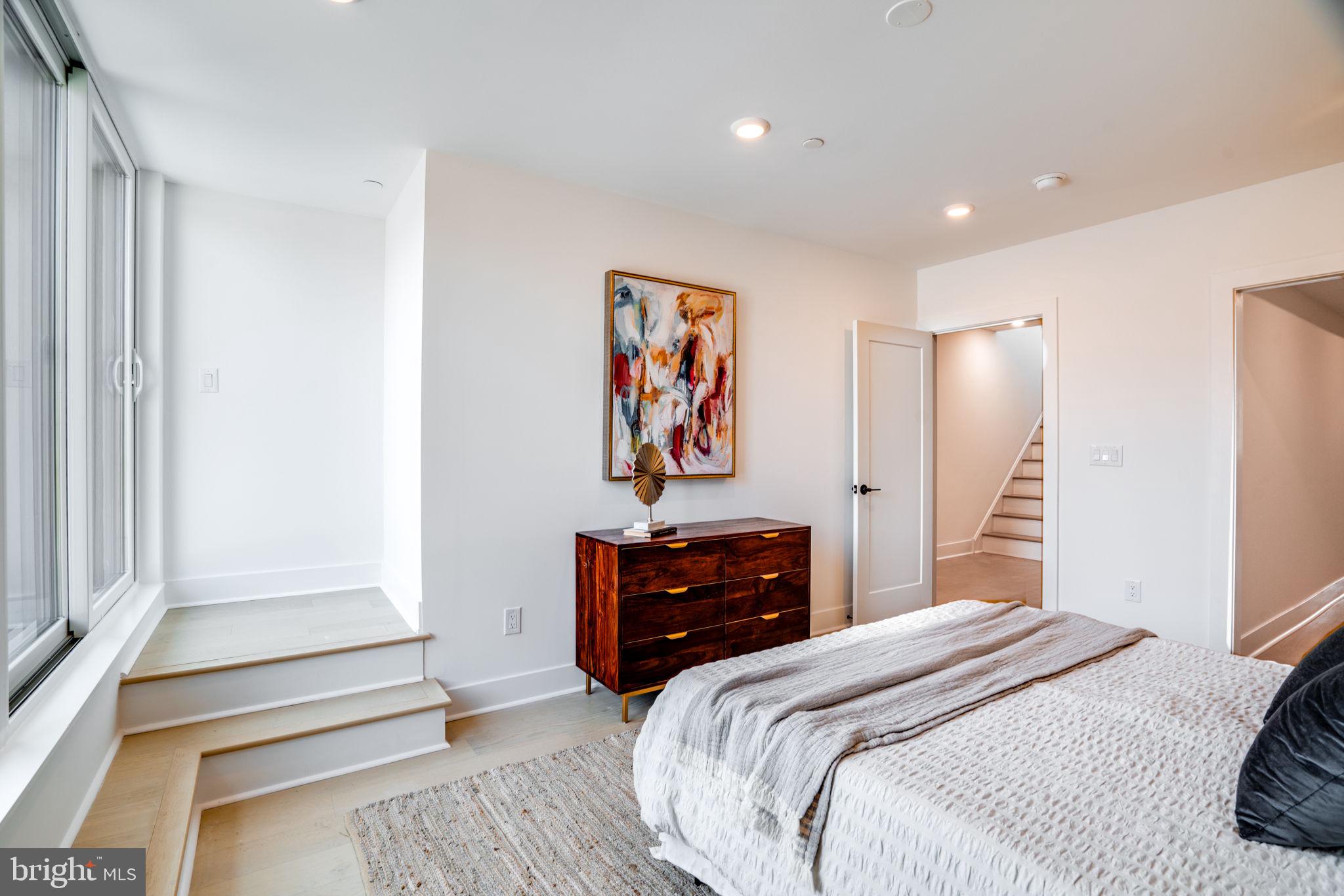 1638 Fitzwater St #Penthouse