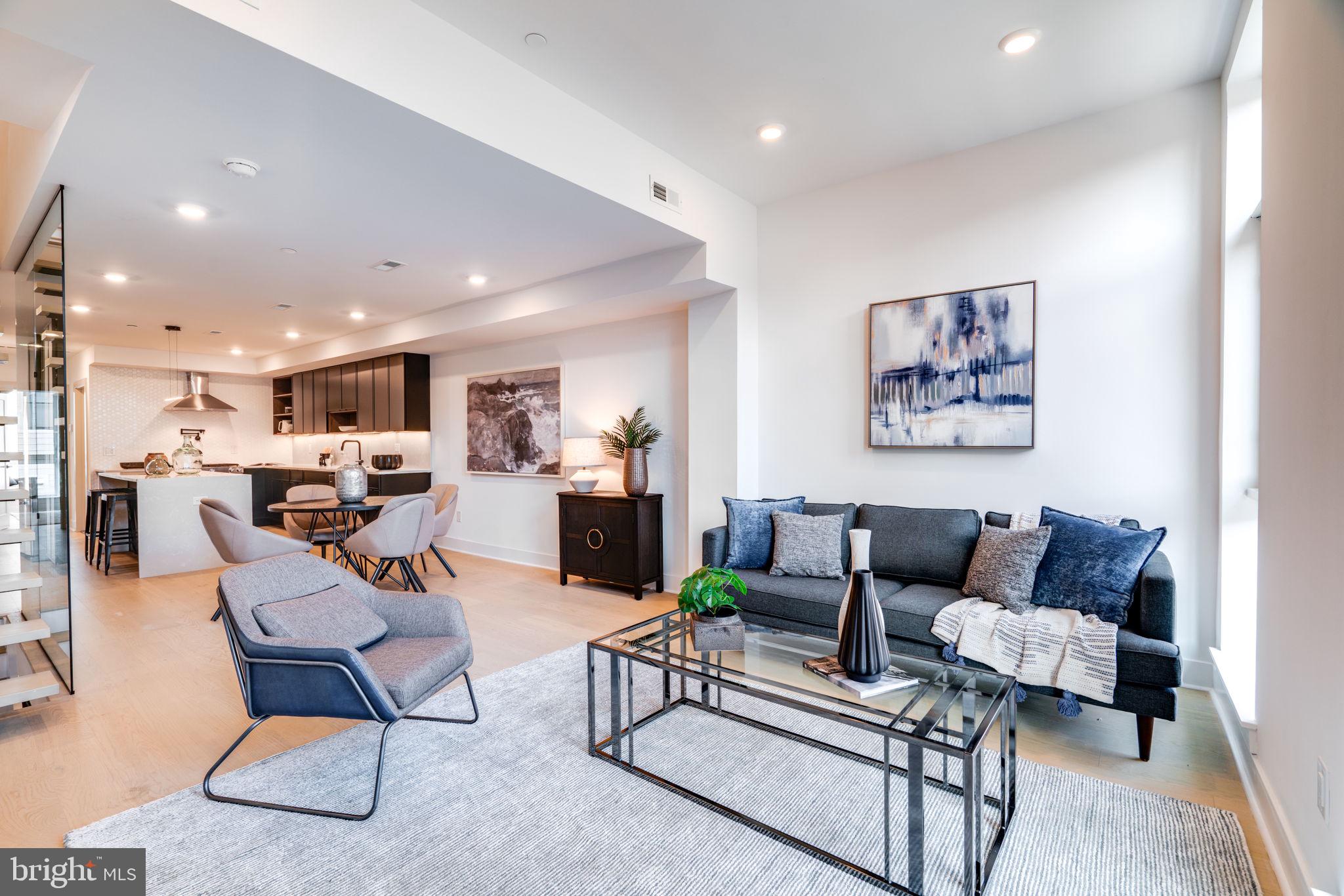 1638 Fitzwater St #Penthouse