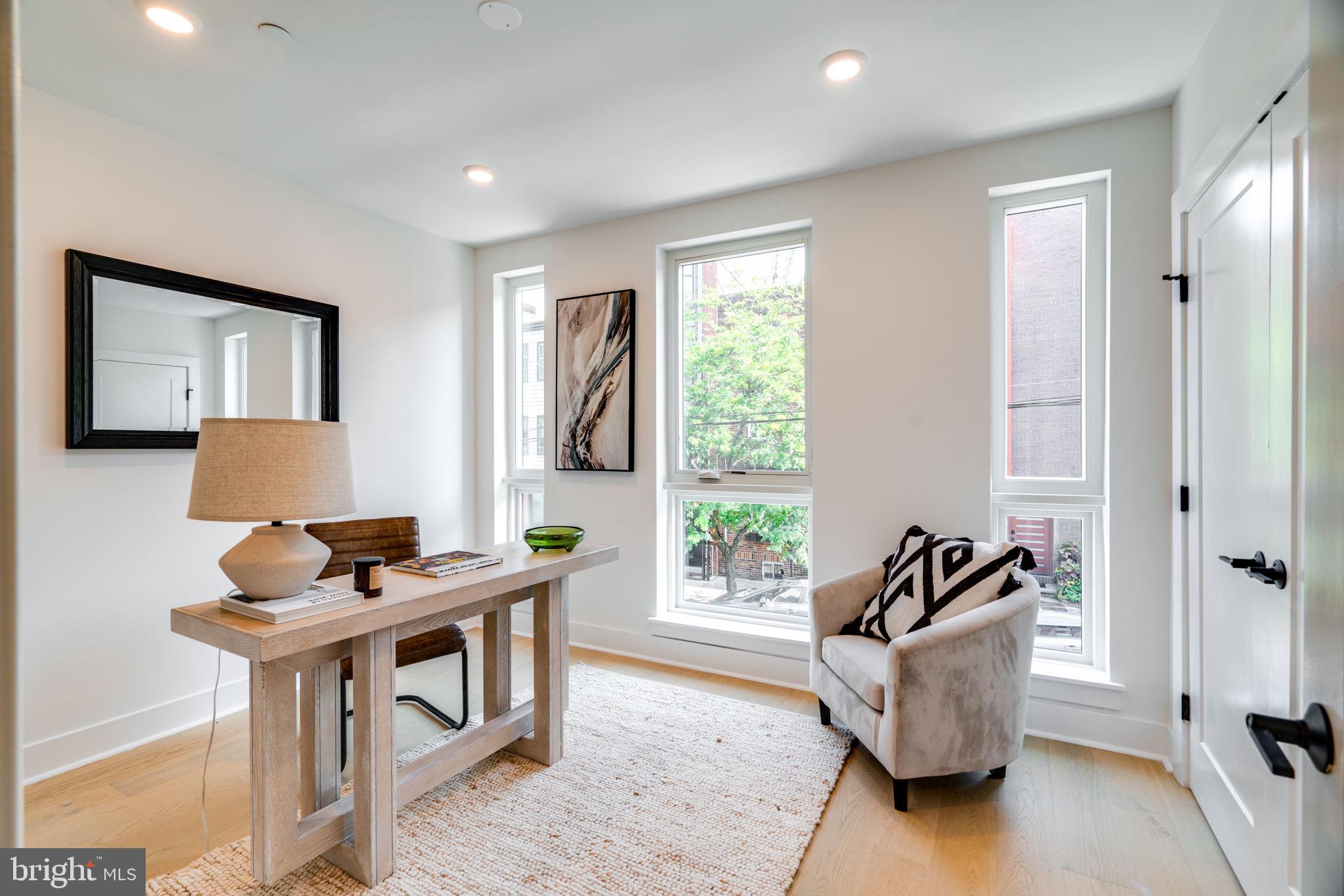 1638 Fitzwater St #Penthouse
