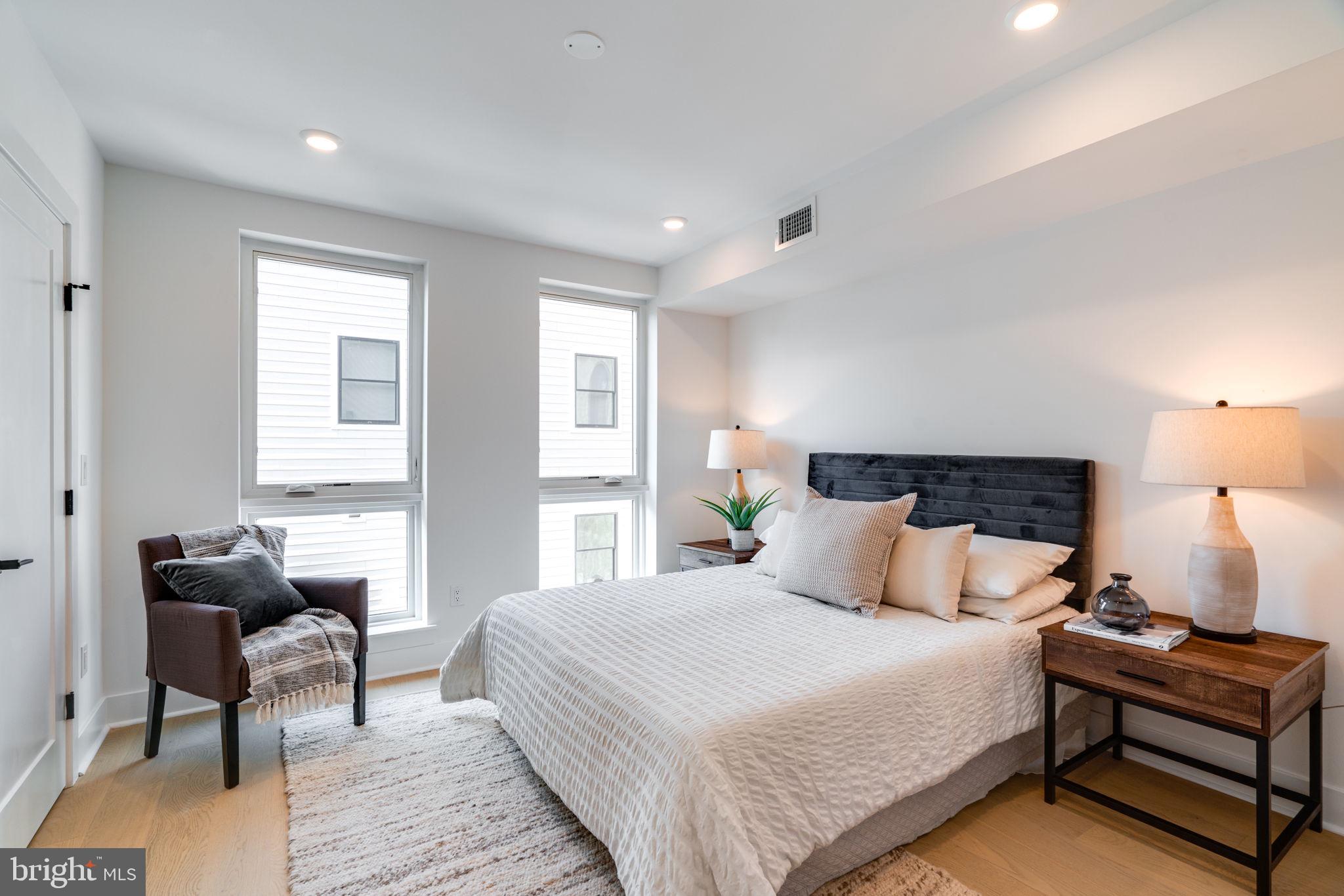 1638 Fitzwater St #Penthouse