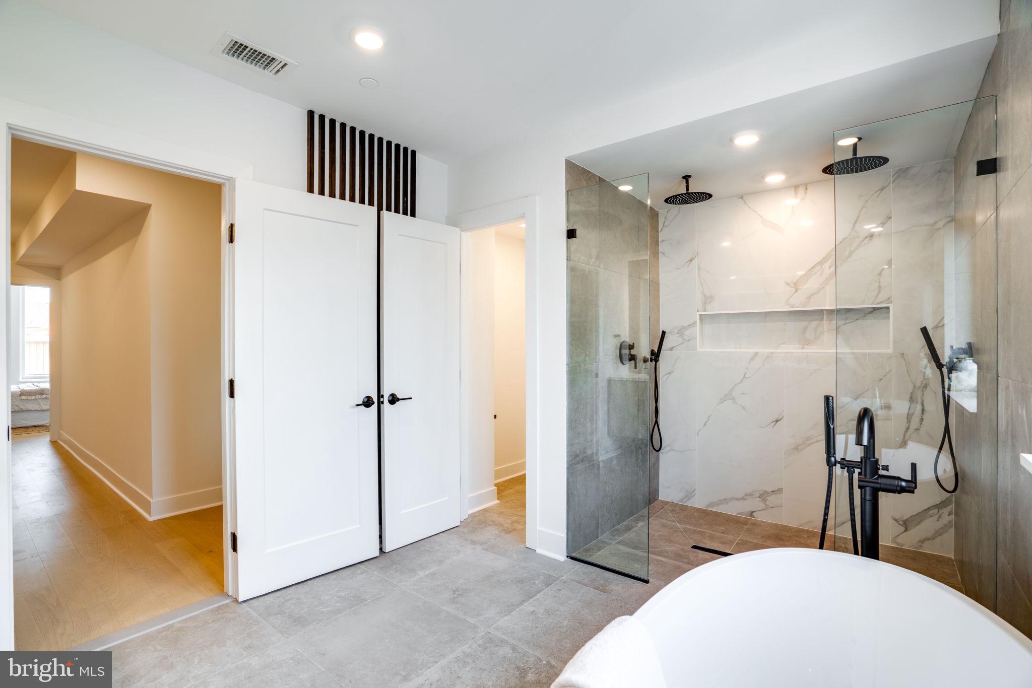 1638 Fitzwater St #Penthouse