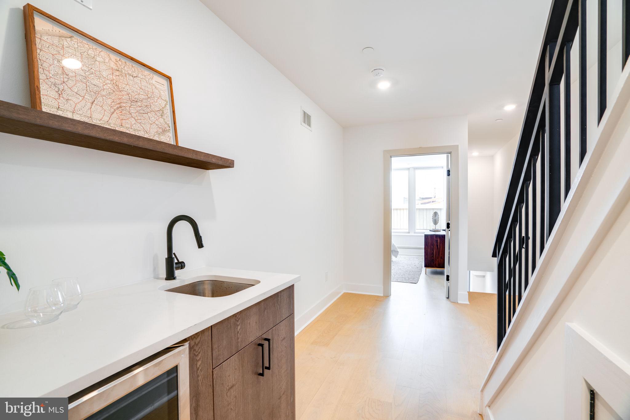1638 Fitzwater St #Penthouse