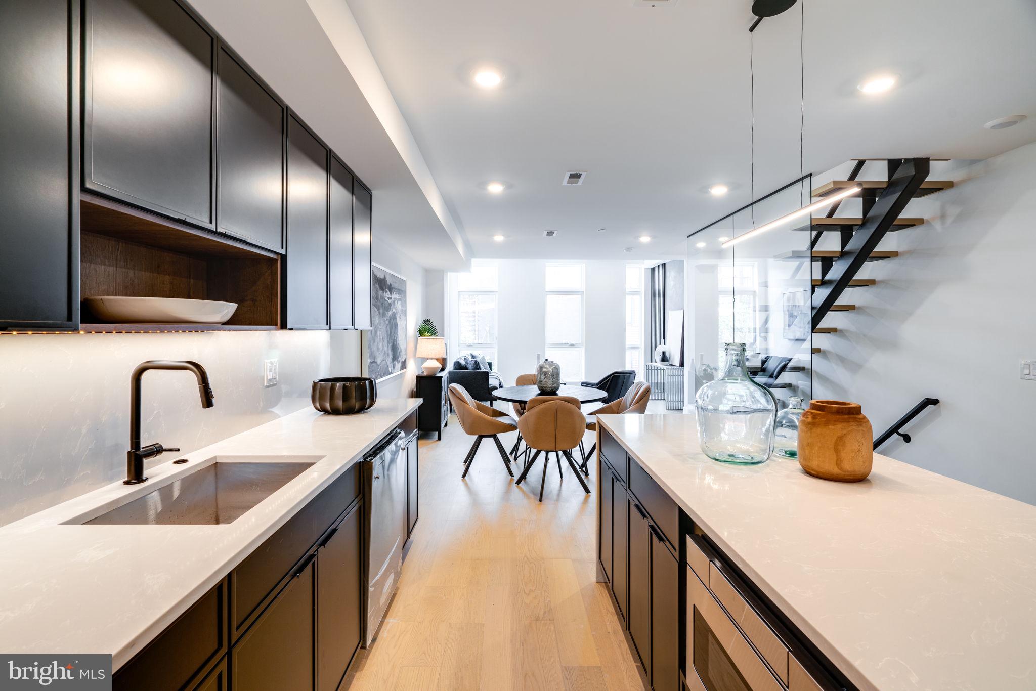1638 Fitzwater St #Penthouse