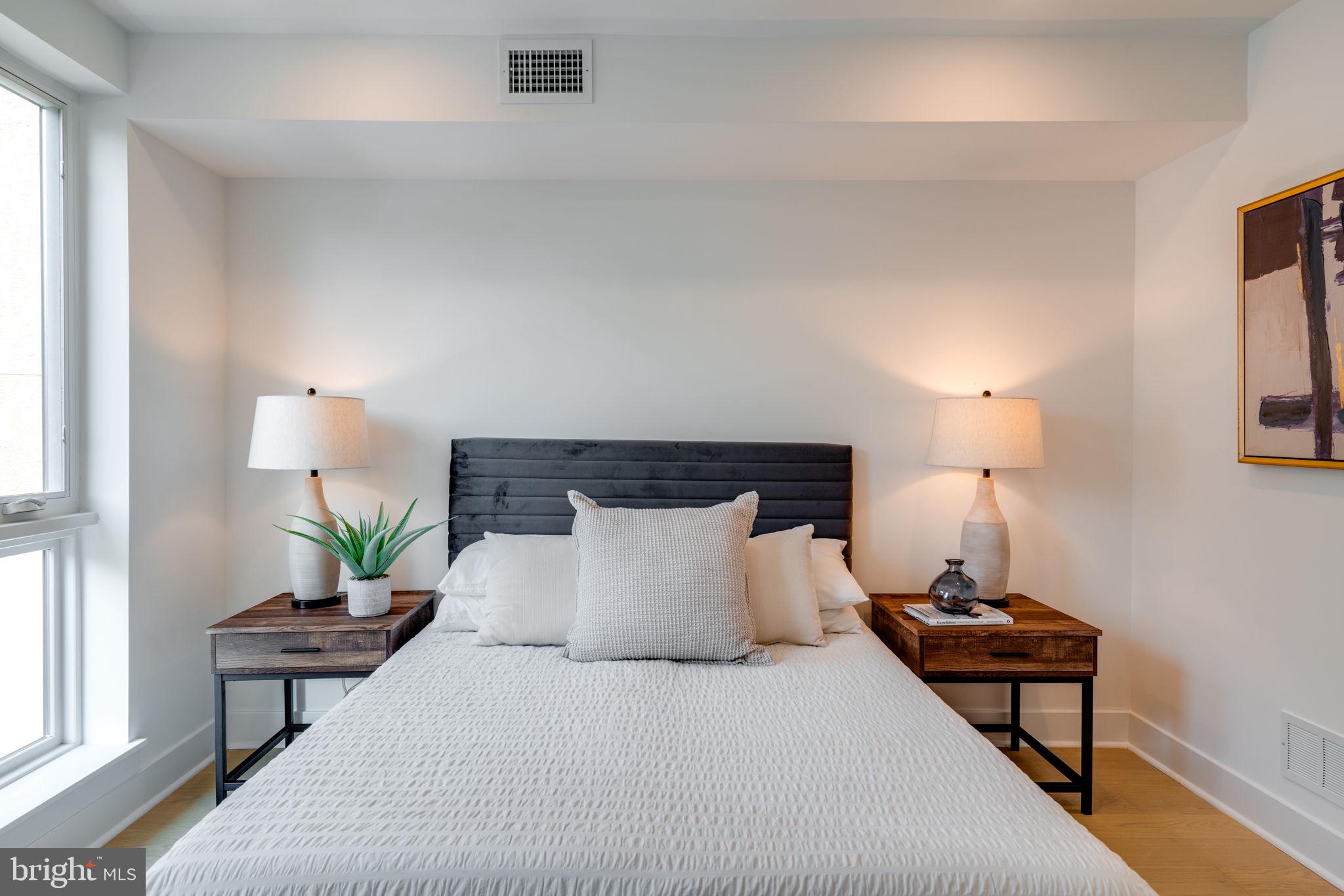 1638 Fitzwater St #Penthouse