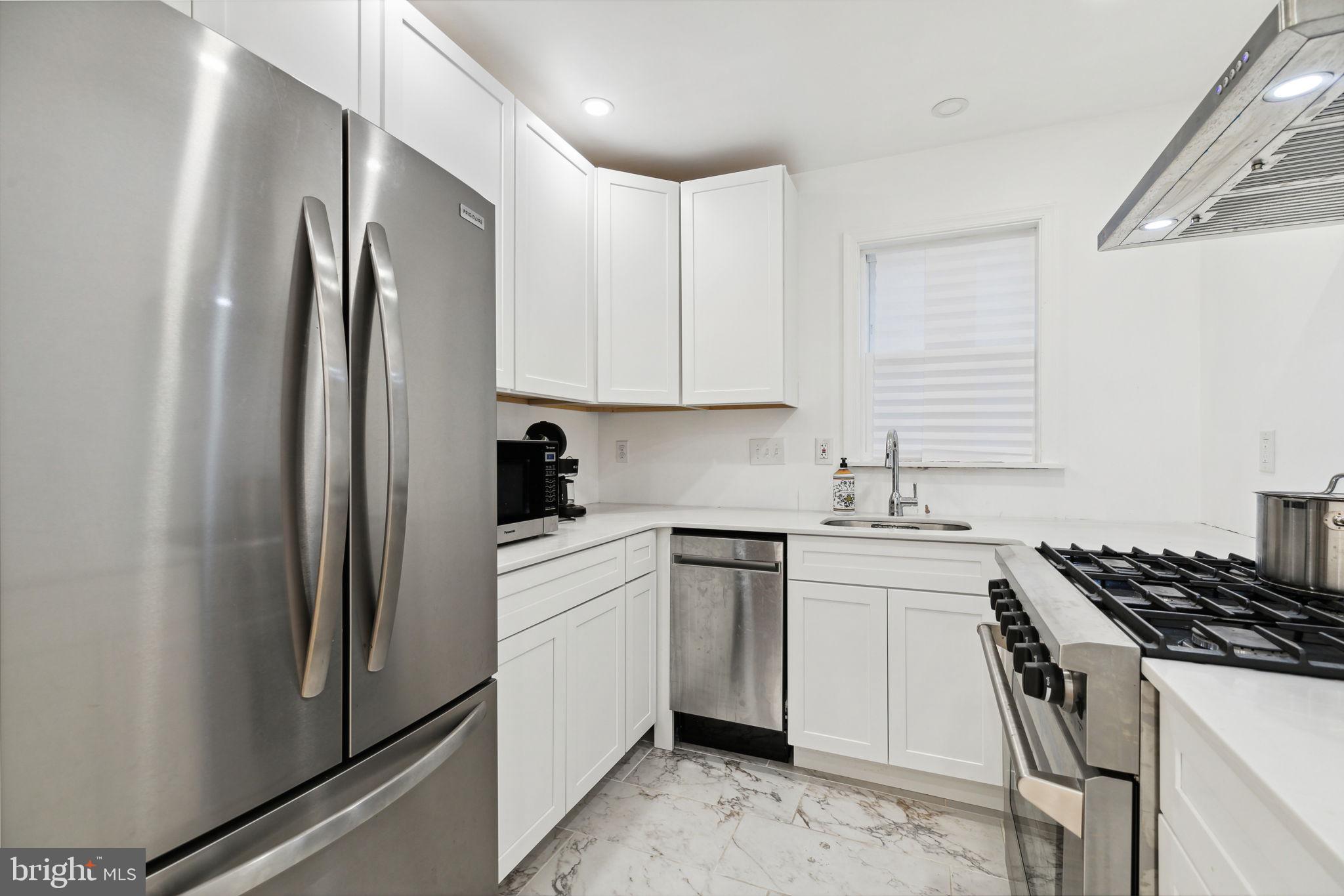 1310 Annin St