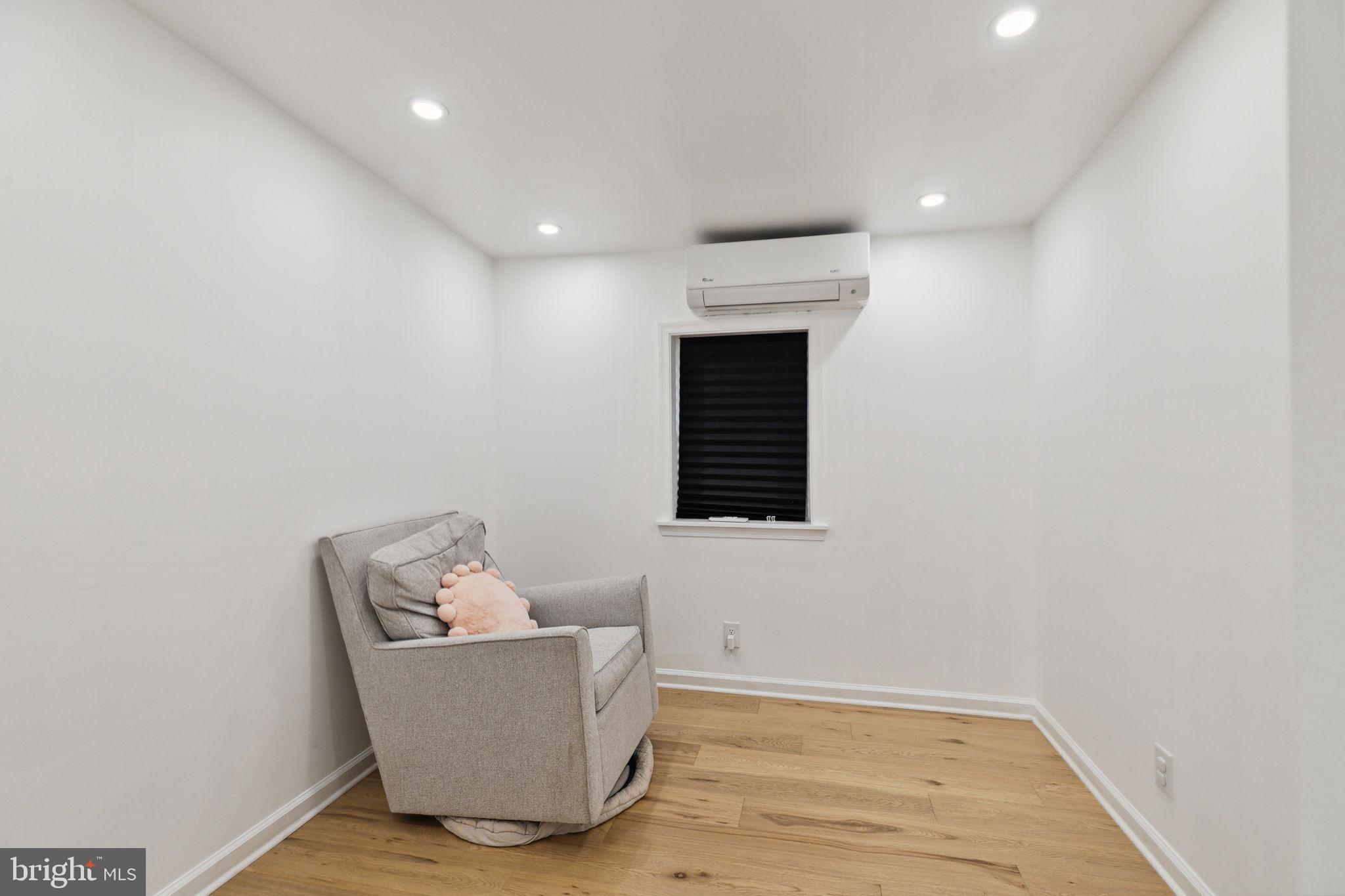1310 Annin St