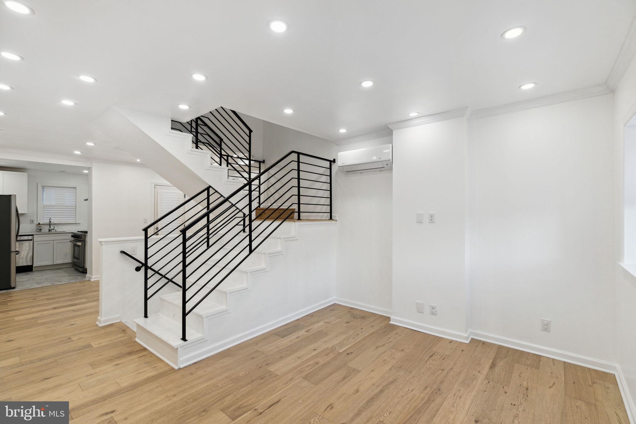 1310 Annin St