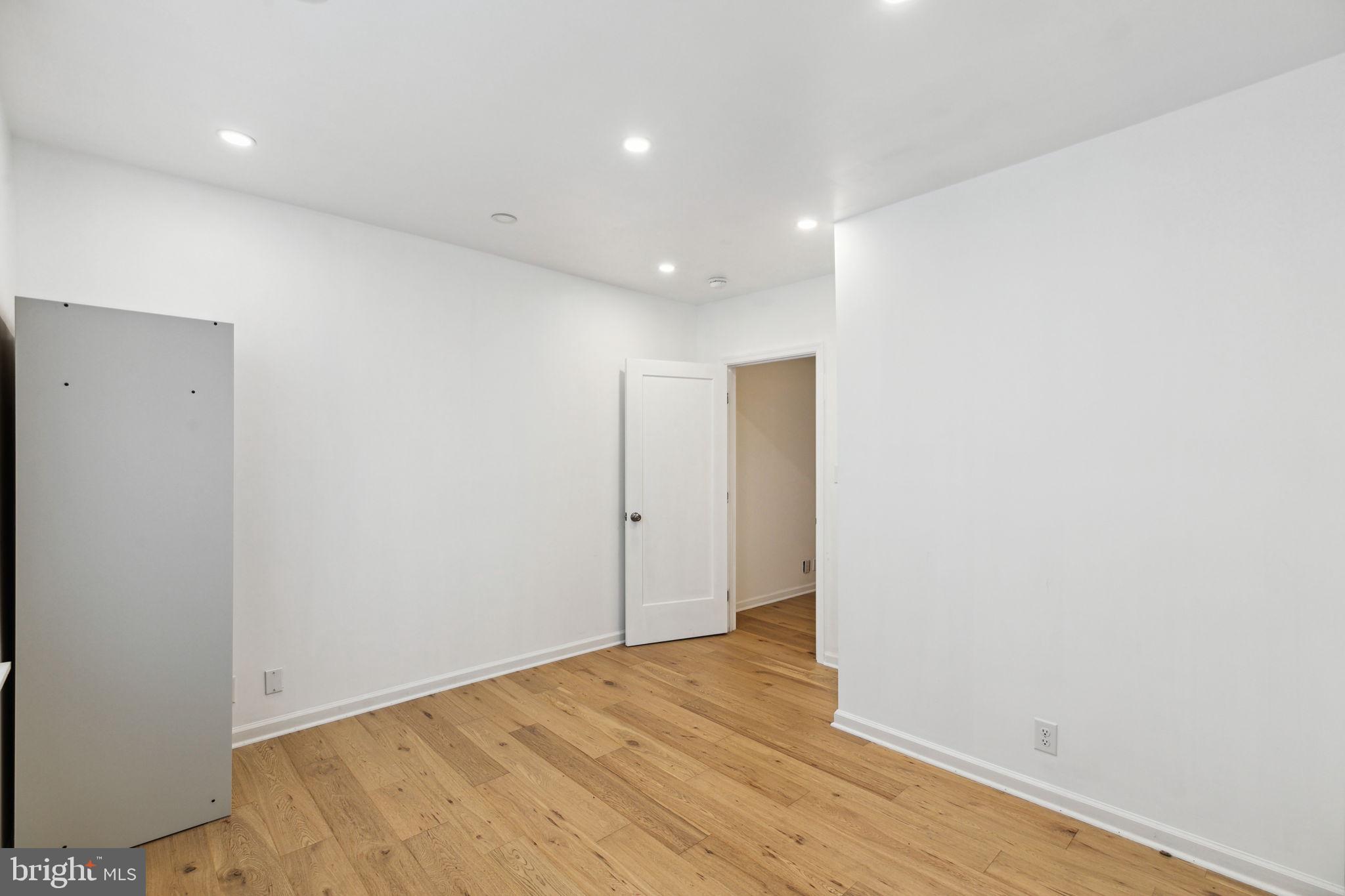 1310 Annin St