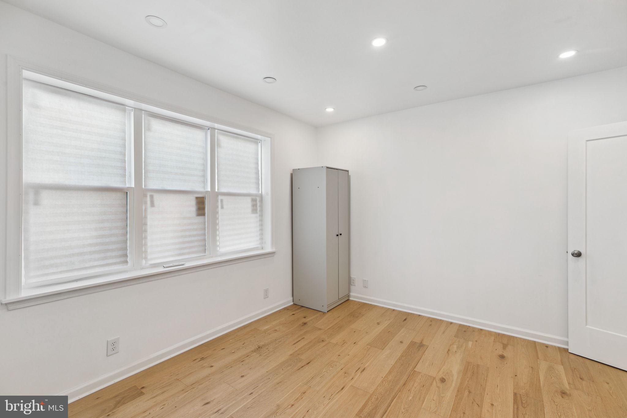 1310 Annin St