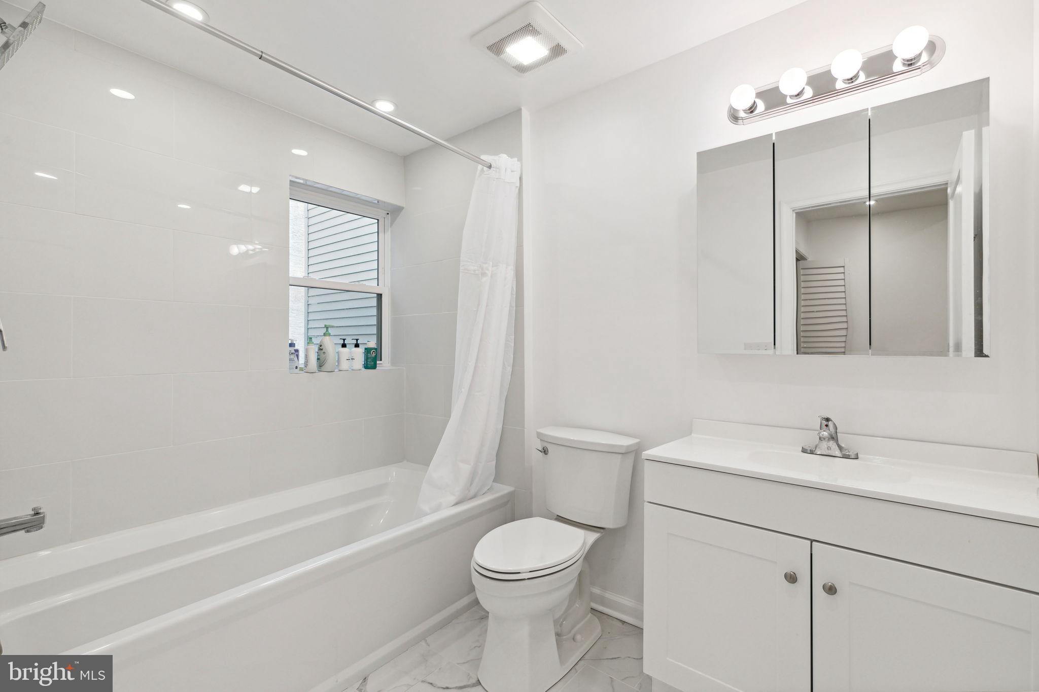 1310 Annin St