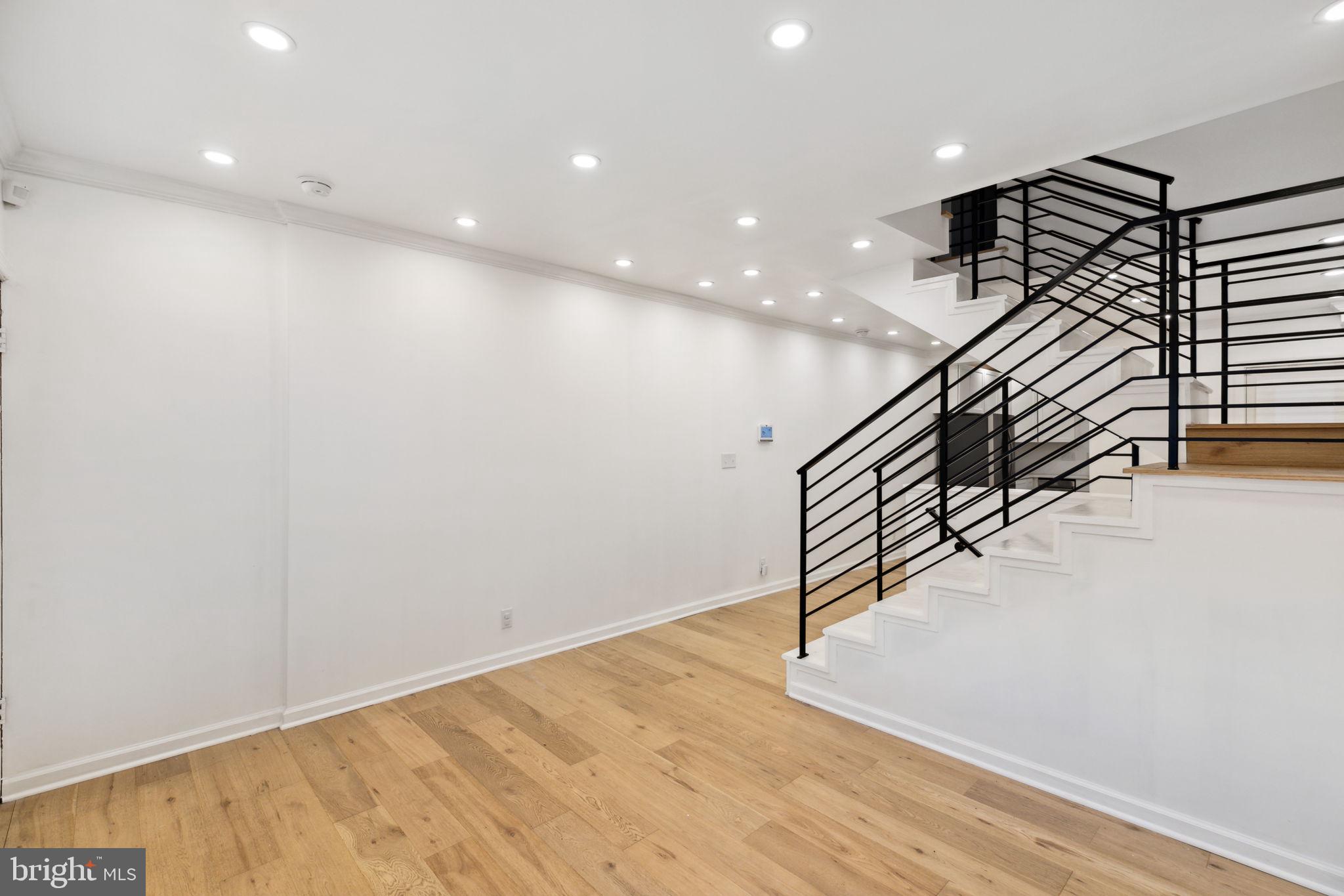 1310 Annin St