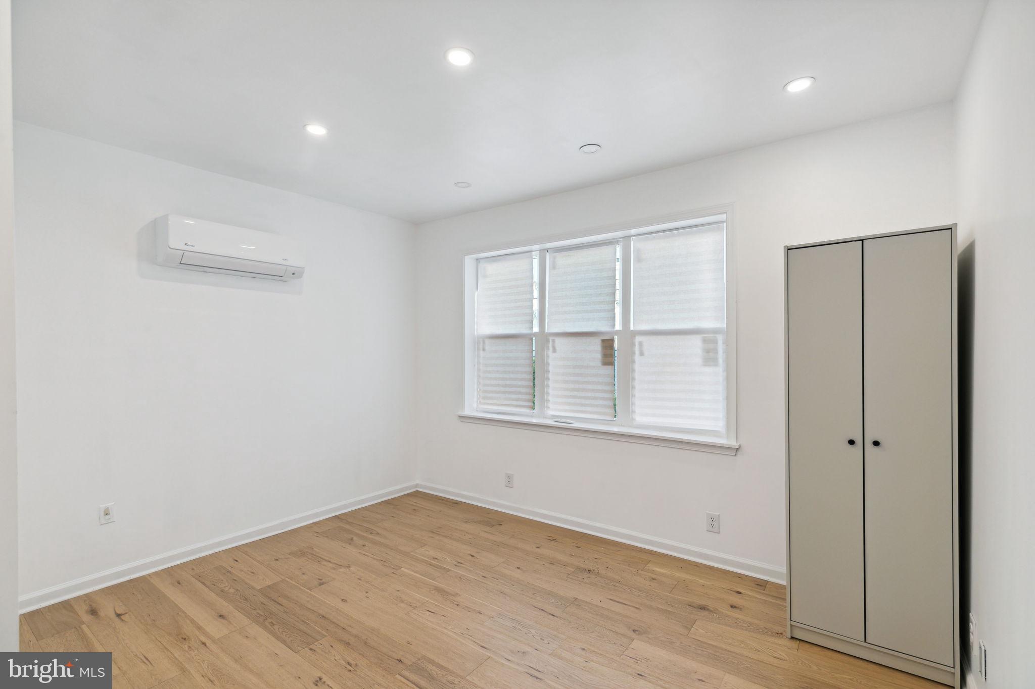 1310 Annin St