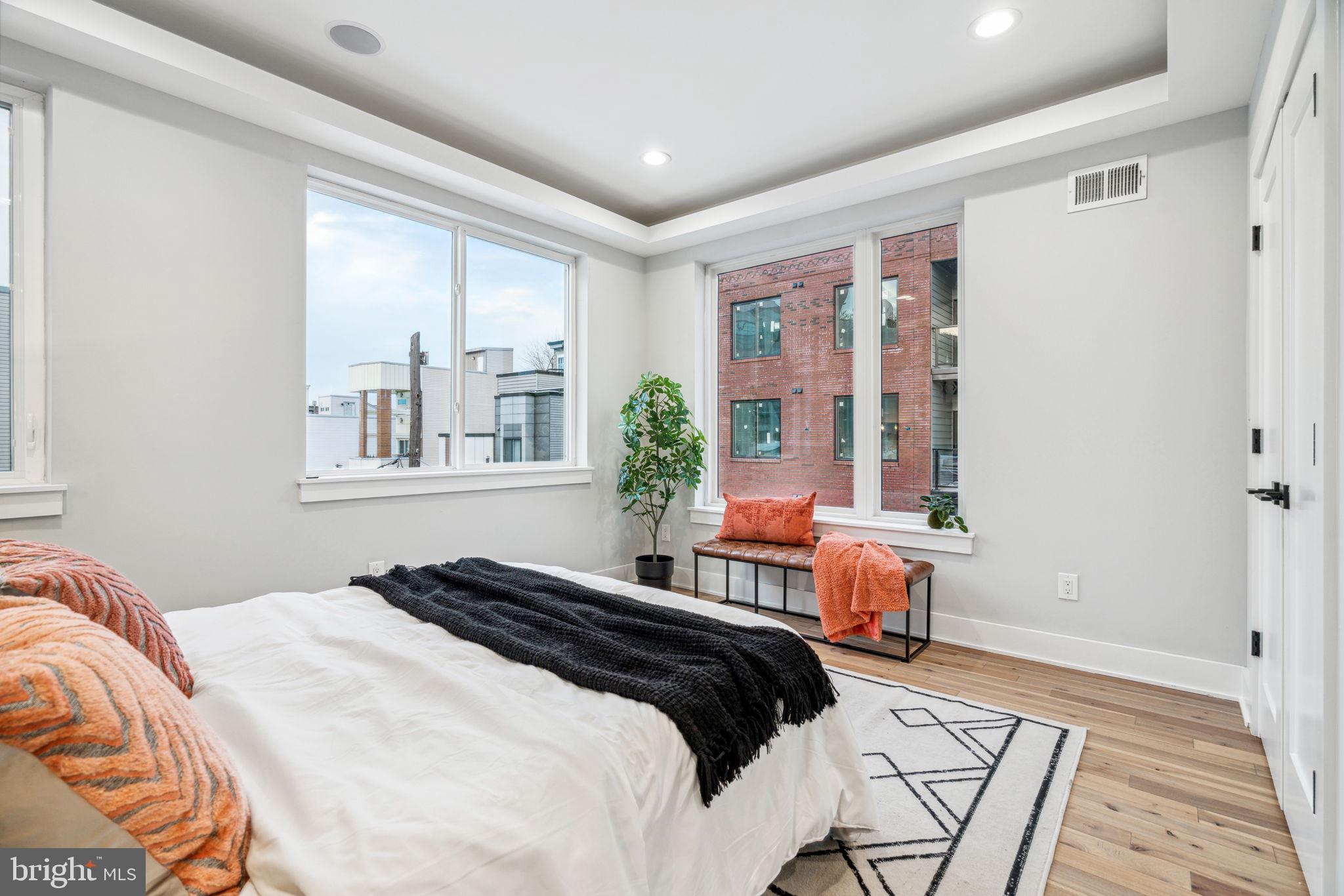 2614 Trenton Ave