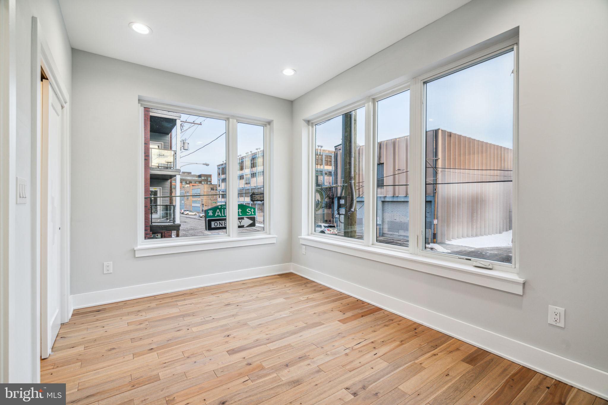 2614 Trenton Ave