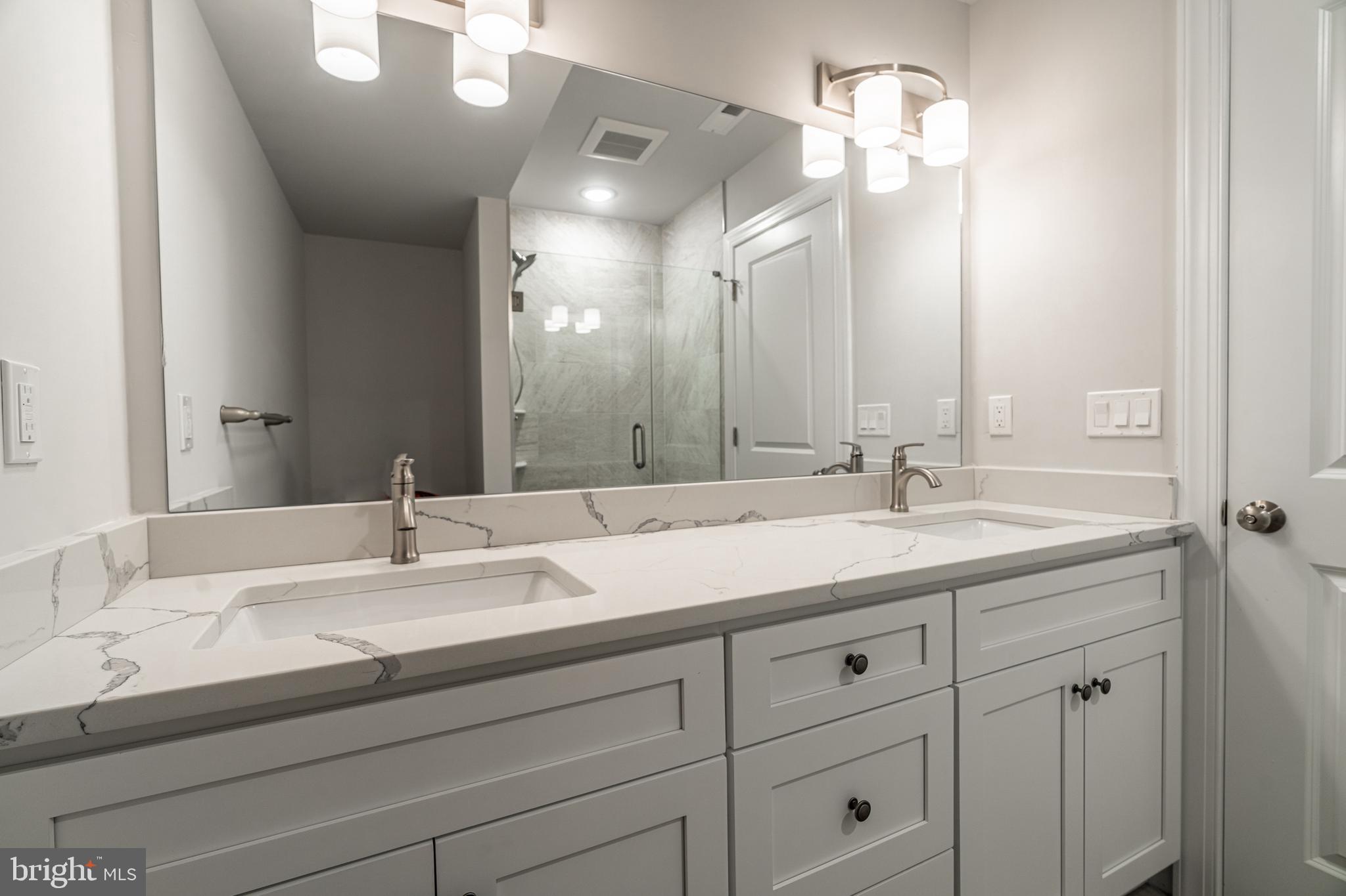 2141 CHRISTIAN ST #3