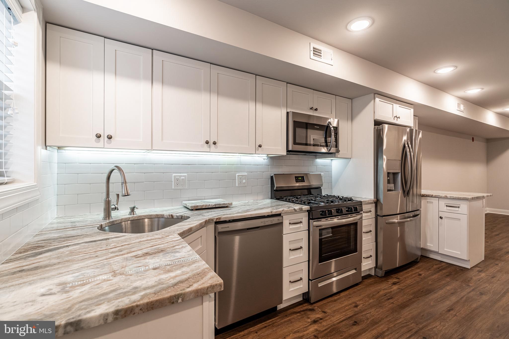 2141 CHRISTIAN ST #3