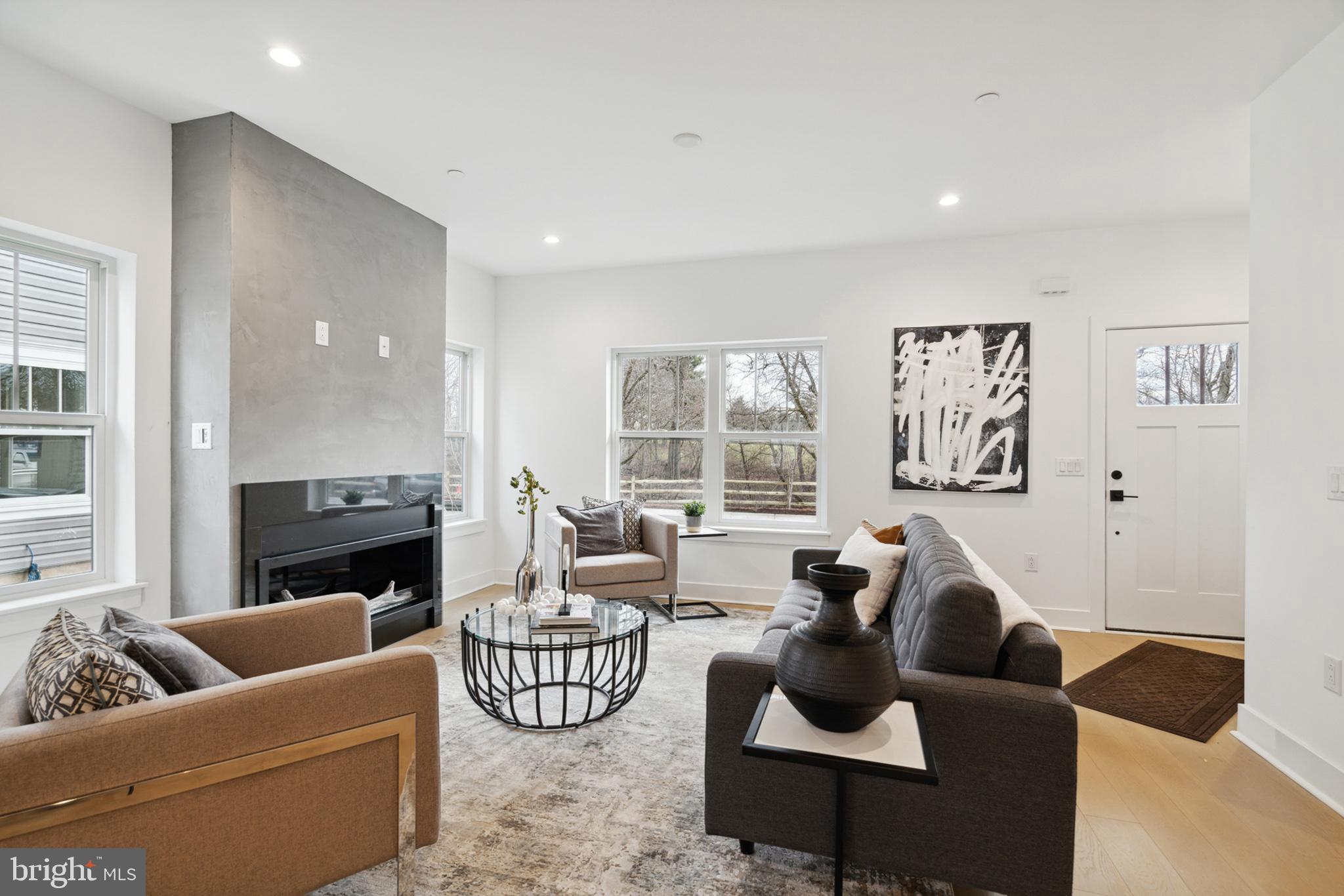 3600 Grant Ave #2
