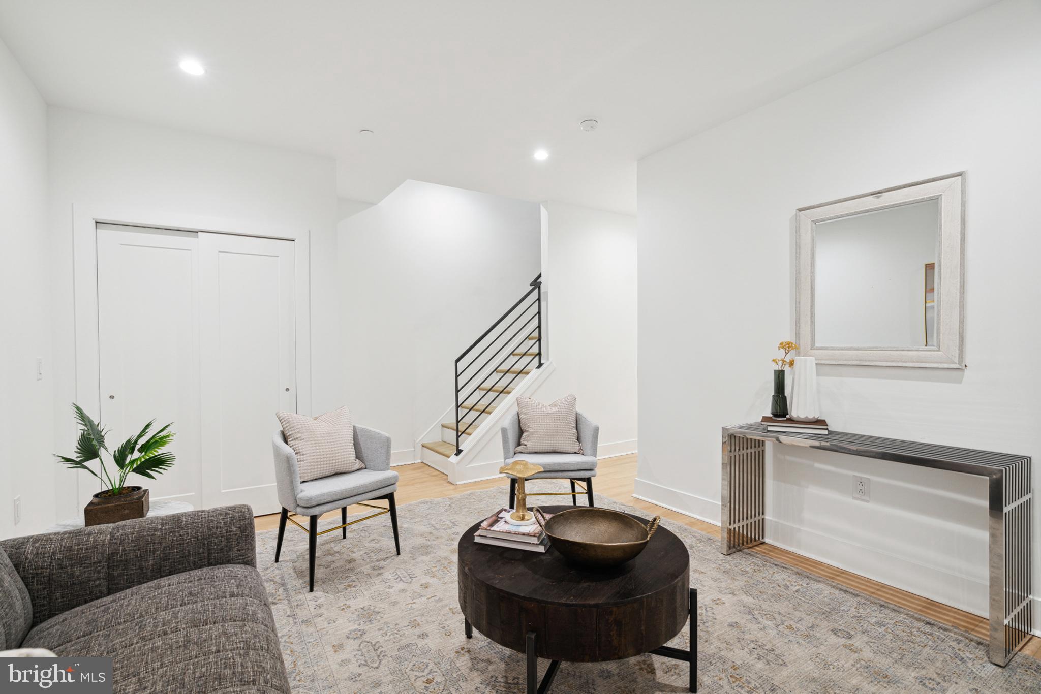 3600 Grant Ave #2