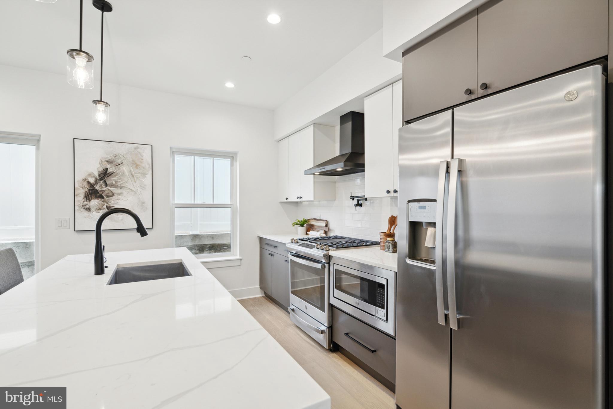 3600 Grant Ave #2