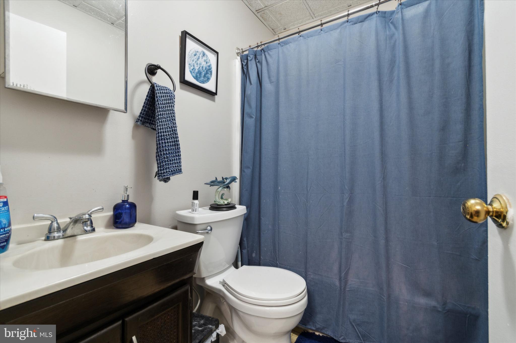 274 Roxborough Ave #1f