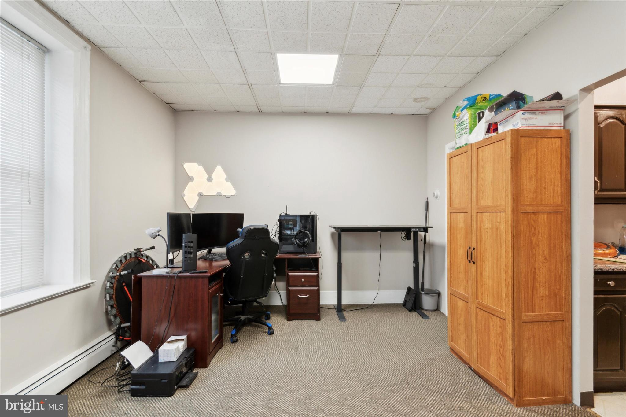 274 Roxborough Ave #1f