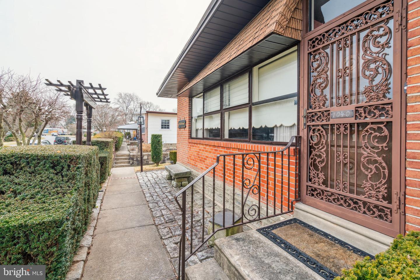 1040 Grant Ave