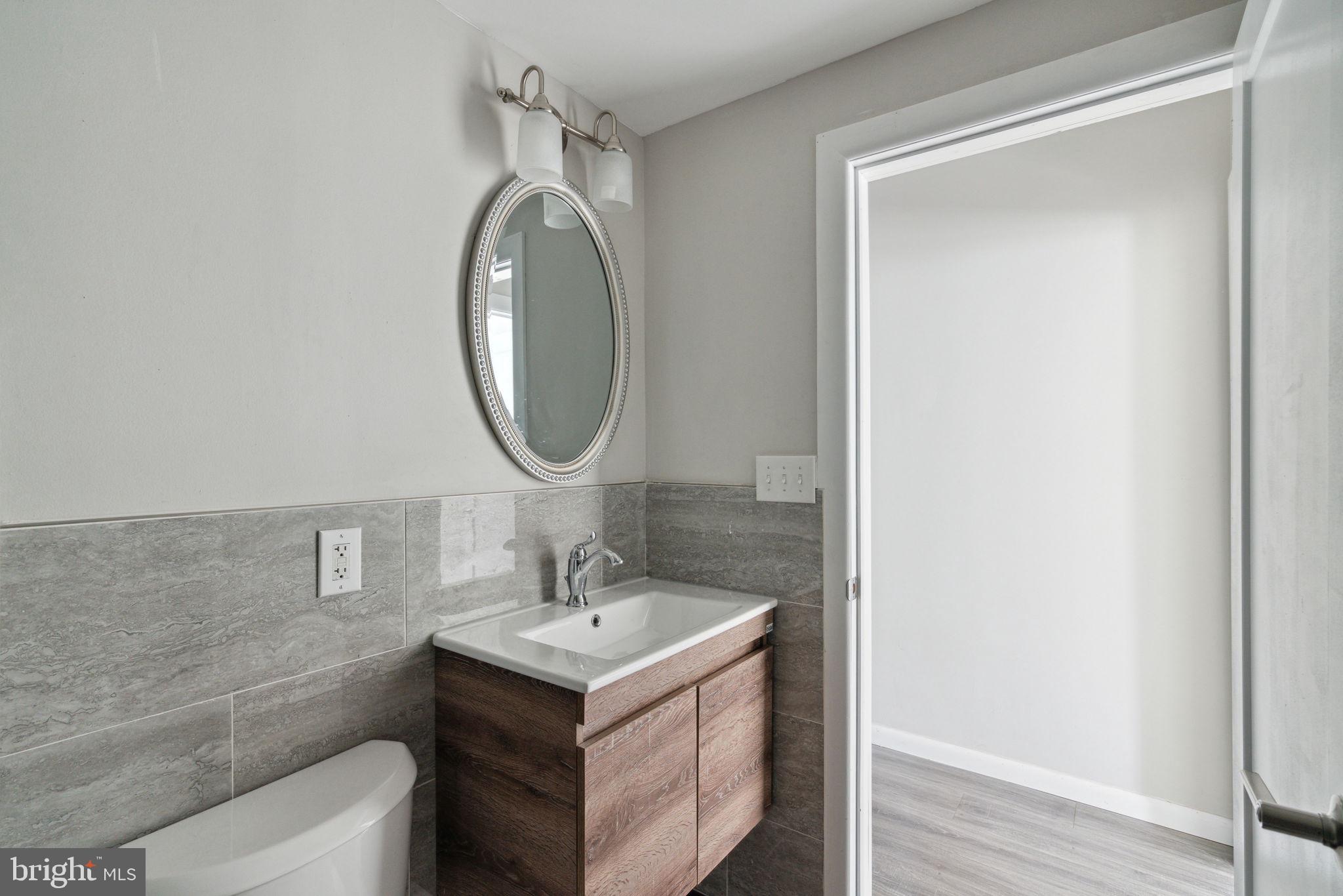 175-77 W GIRARD AVE #1
