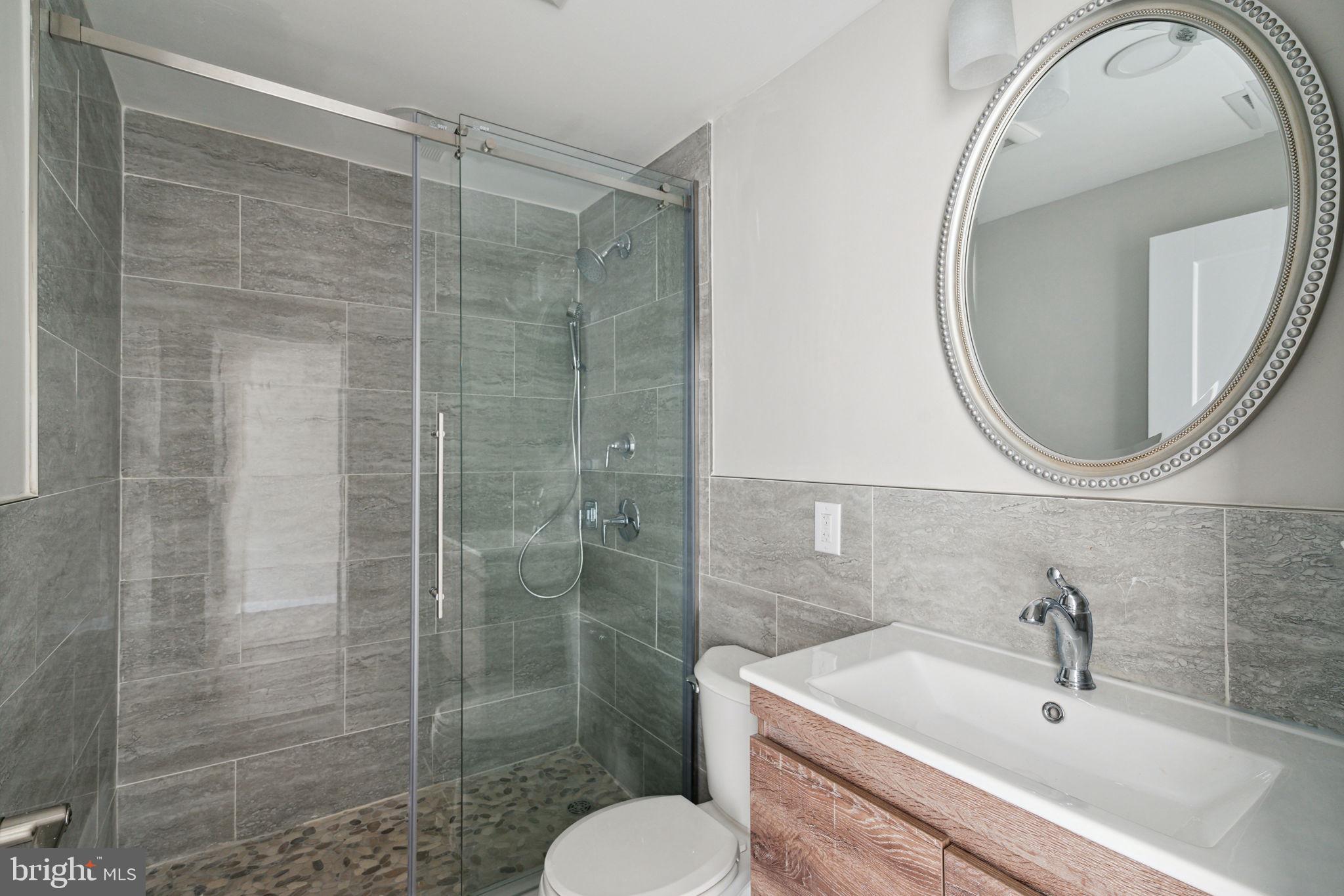 175-77 W GIRARD AVE #1