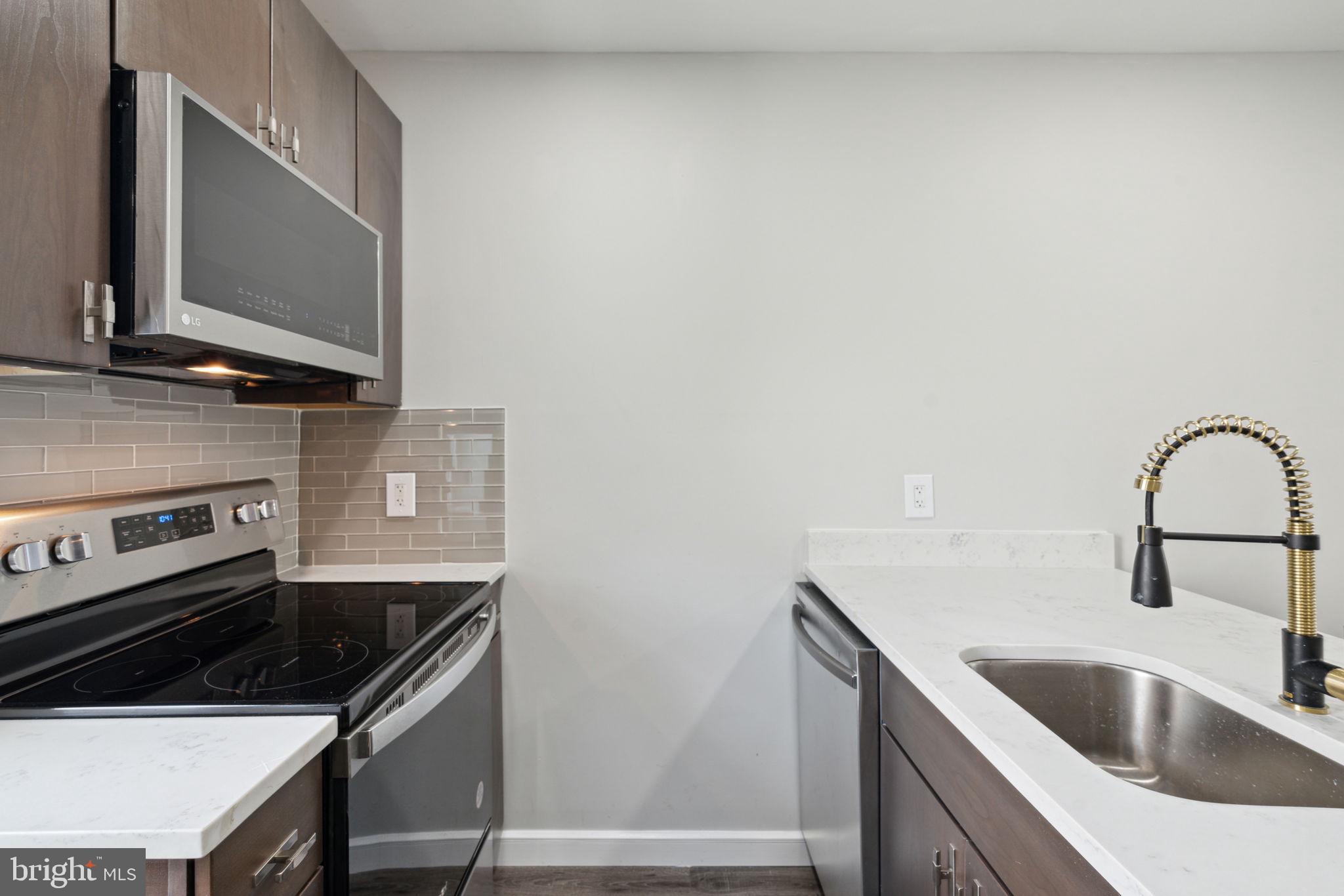 175-77 W GIRARD AVE #2