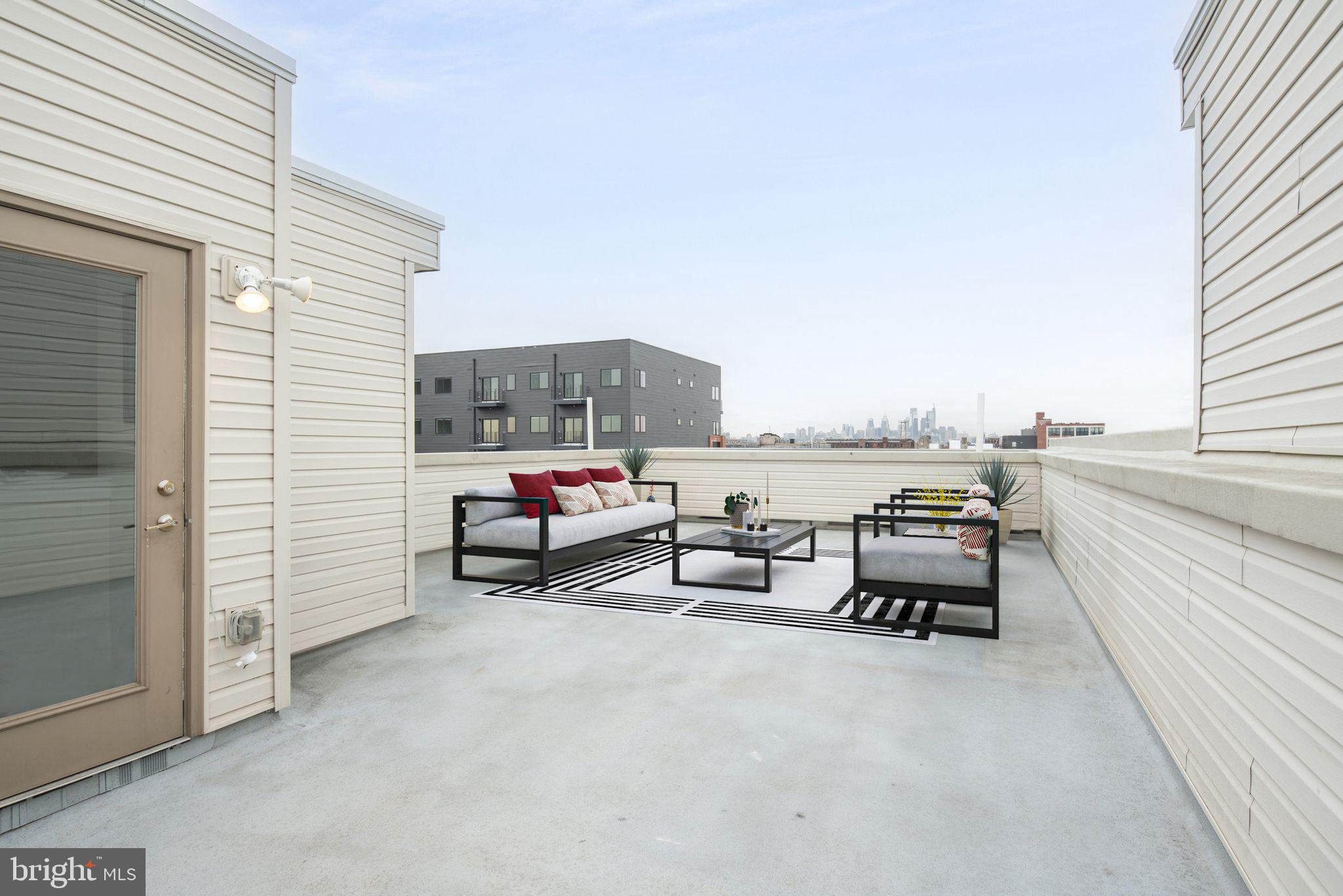 2144 KENSINGTON COURT B82