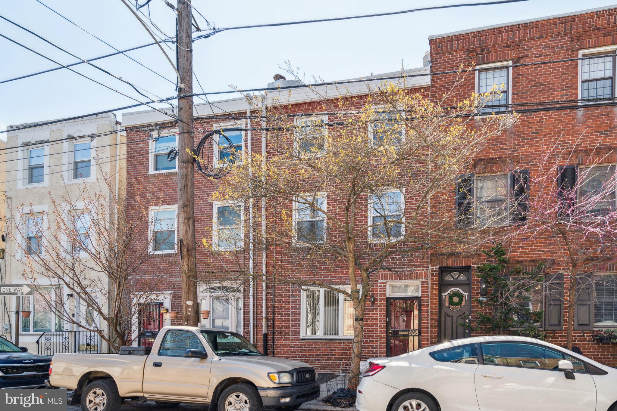 712 Carpenter St