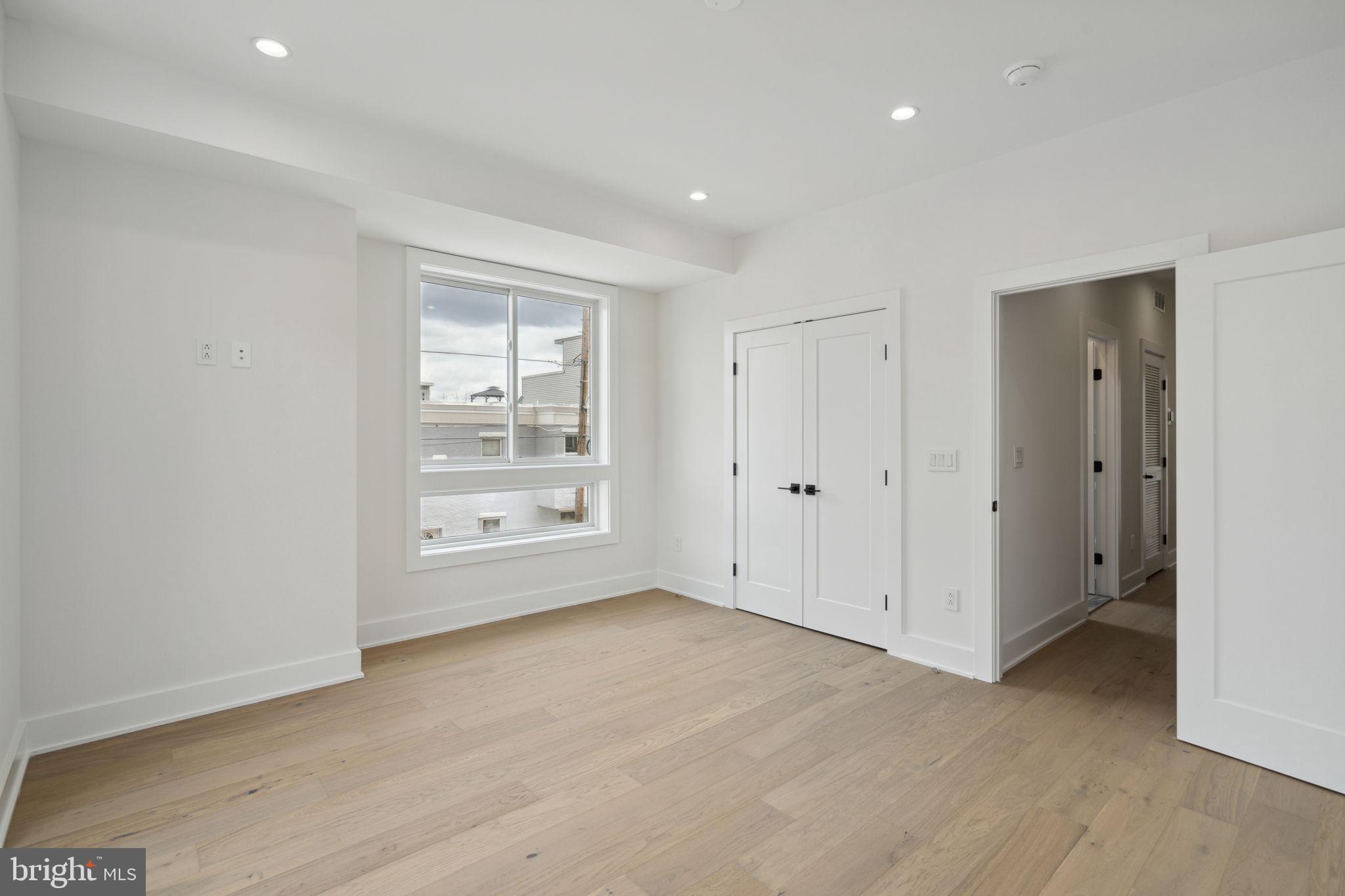 2437 CEDAR STREET